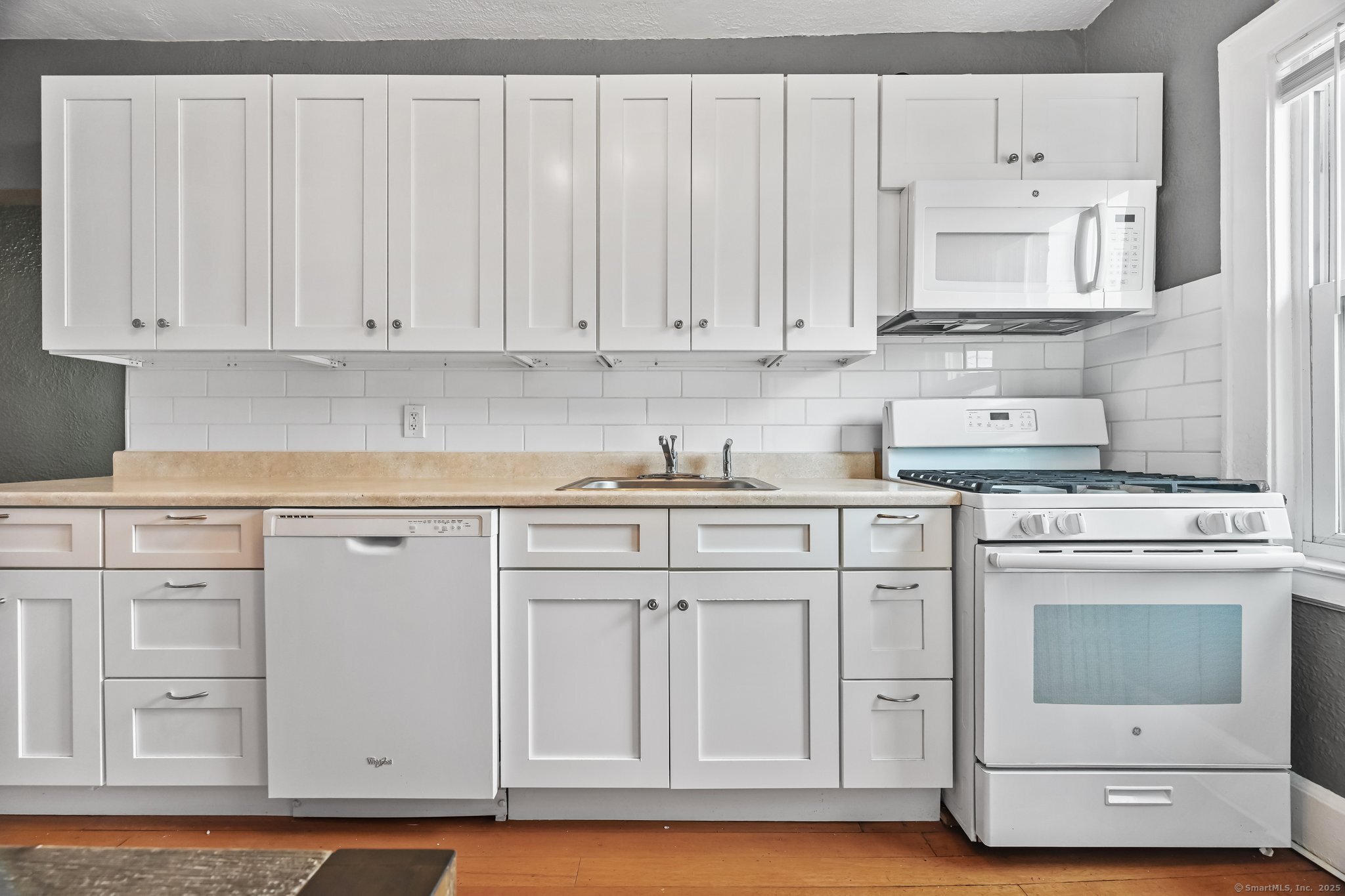 Greenwich, Connecticut 06830, United States, 3 Bedrooms Bedrooms, ,1 BathroomBathrooms,Residential,Active,149052