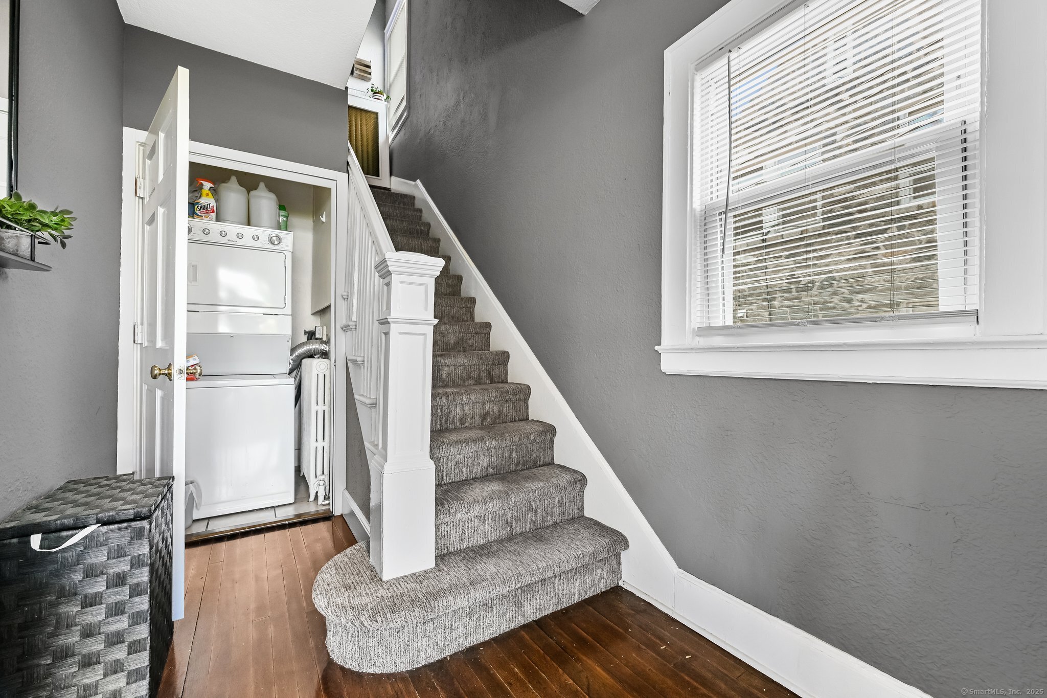 Greenwich, Connecticut 06830, United States, 3 Bedrooms Bedrooms, ,1 BathroomBathrooms,Residential,Active,149052