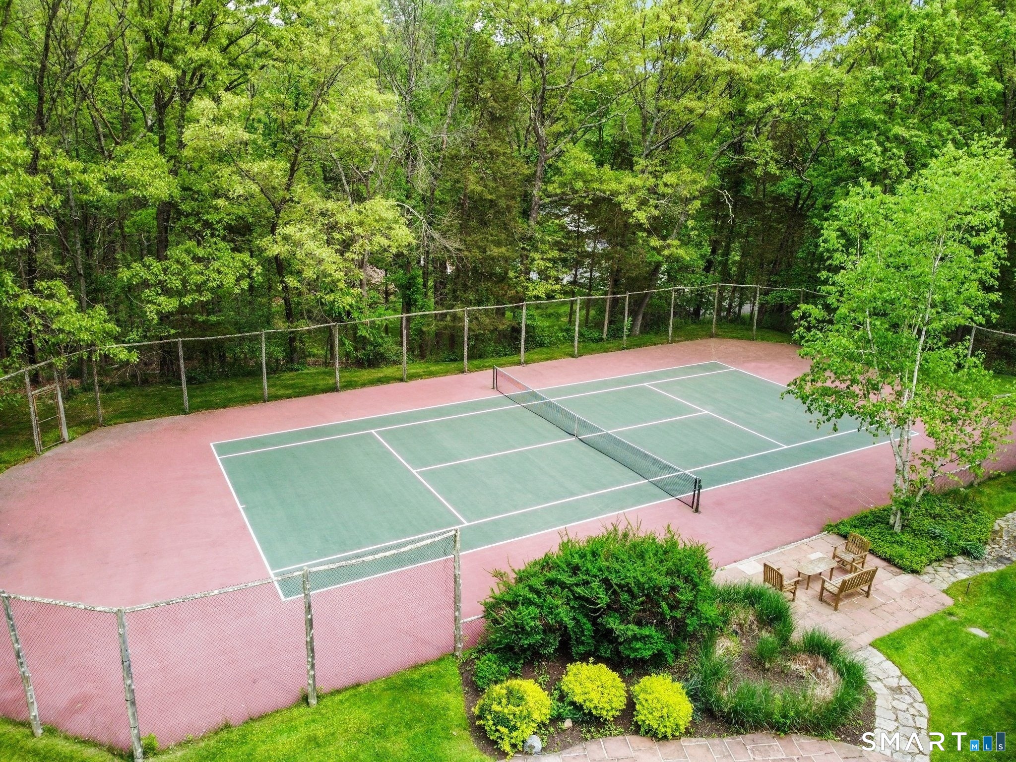 7 White Oak Lane