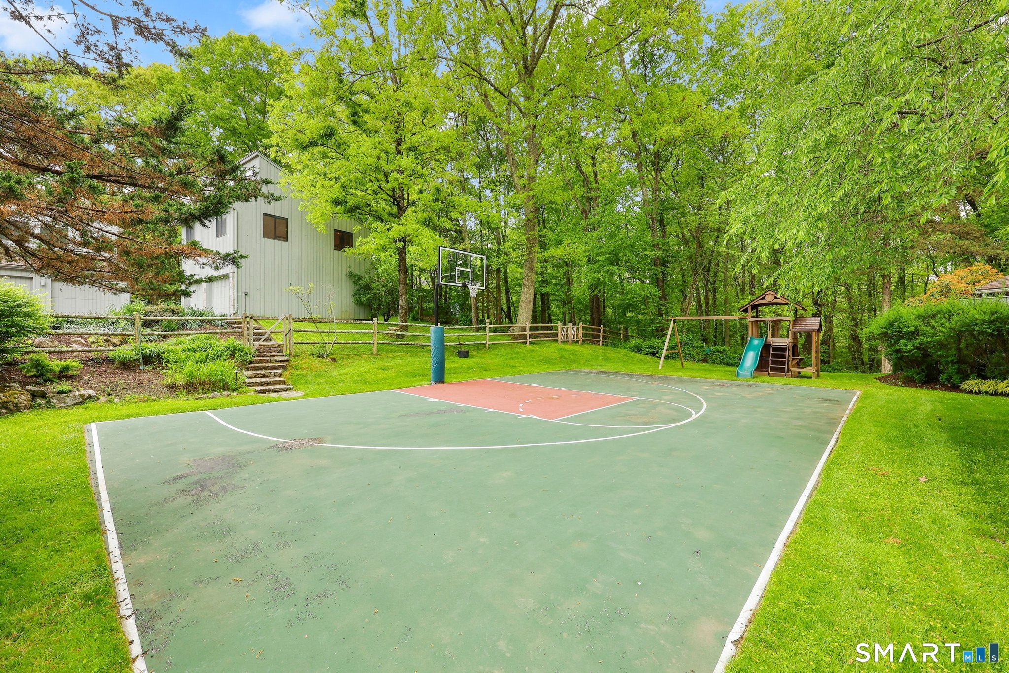 7 White Oak Lane