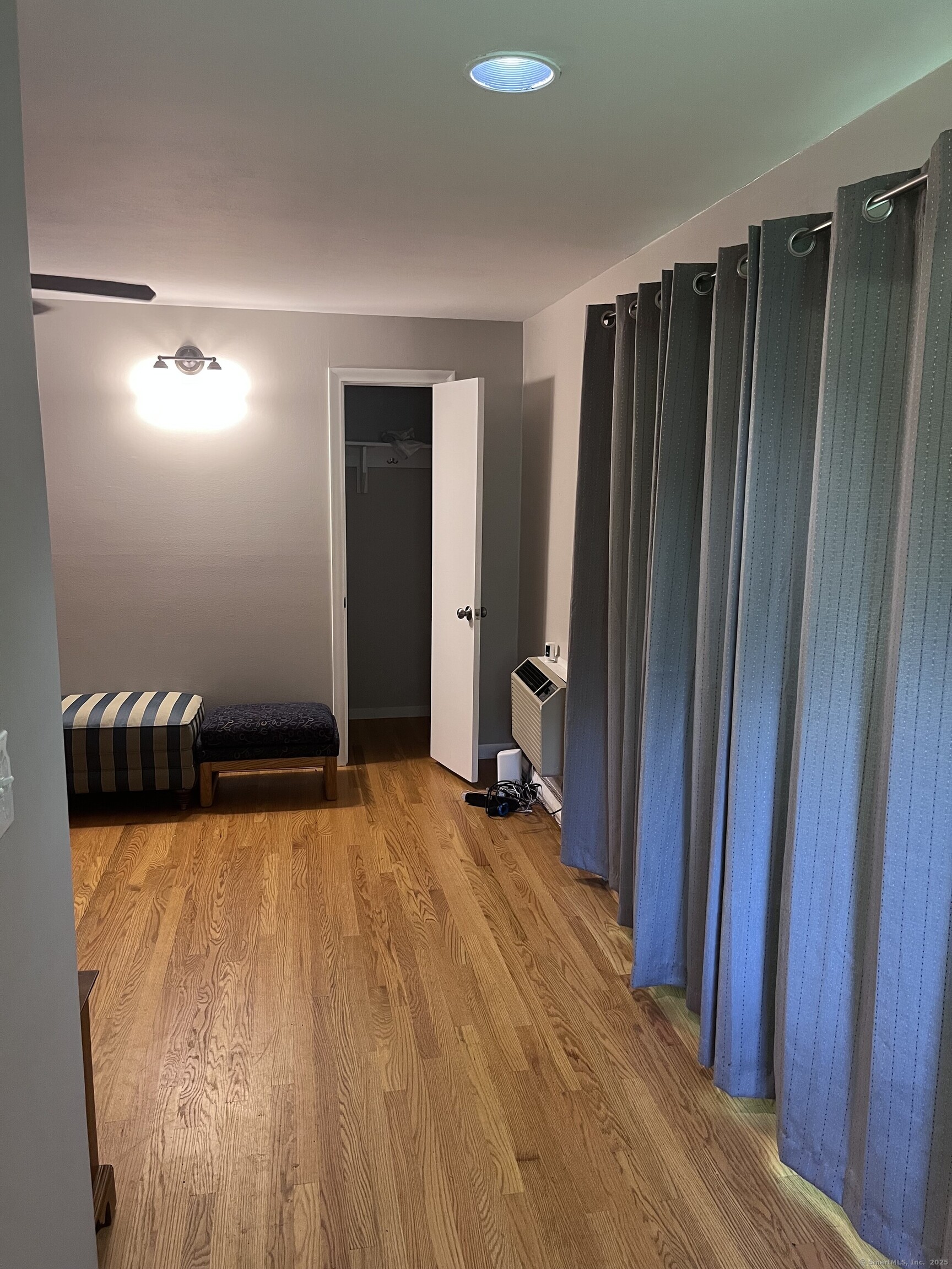 Farmington, Connecticut 06085, United States, 2 Bedrooms Bedrooms, ,1 BathroomBathrooms,Residential,Active,173083