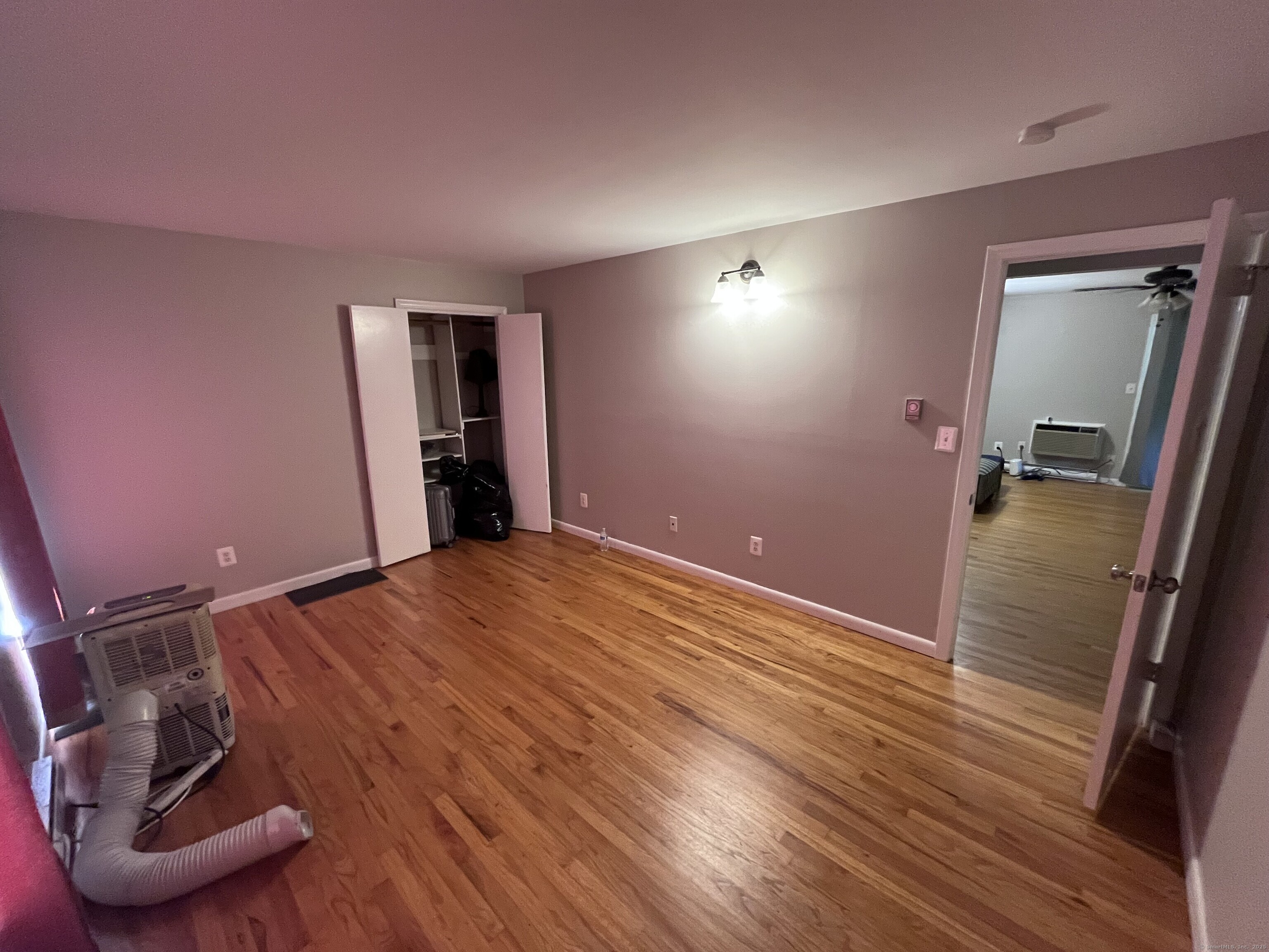 Farmington, Connecticut 06085, United States, 2 Bedrooms Bedrooms, ,1 BathroomBathrooms,Residential,Active,173083