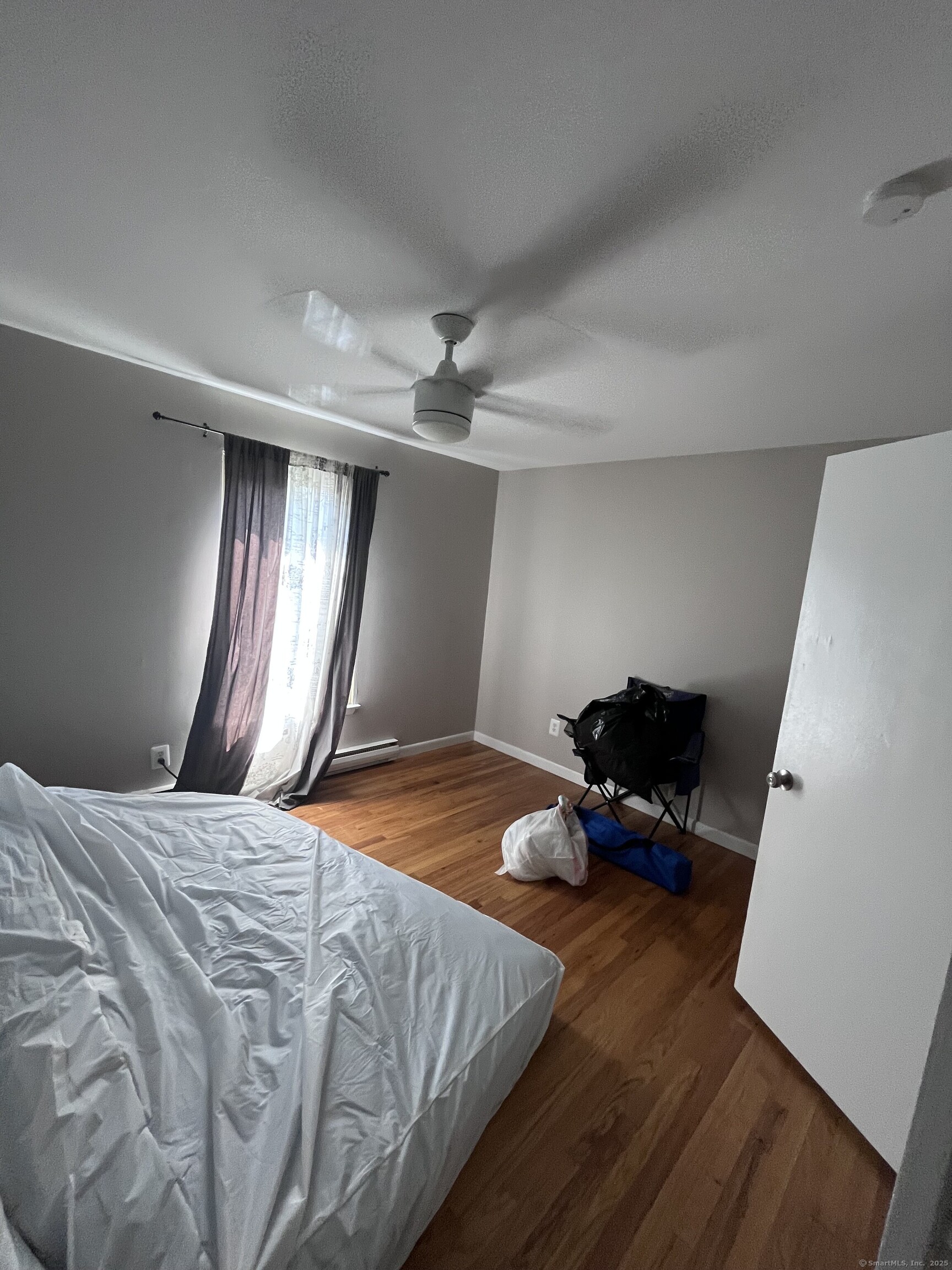 Farmington, Connecticut 06085, United States, 2 Bedrooms Bedrooms, ,1 BathroomBathrooms,Residential,Active,173083