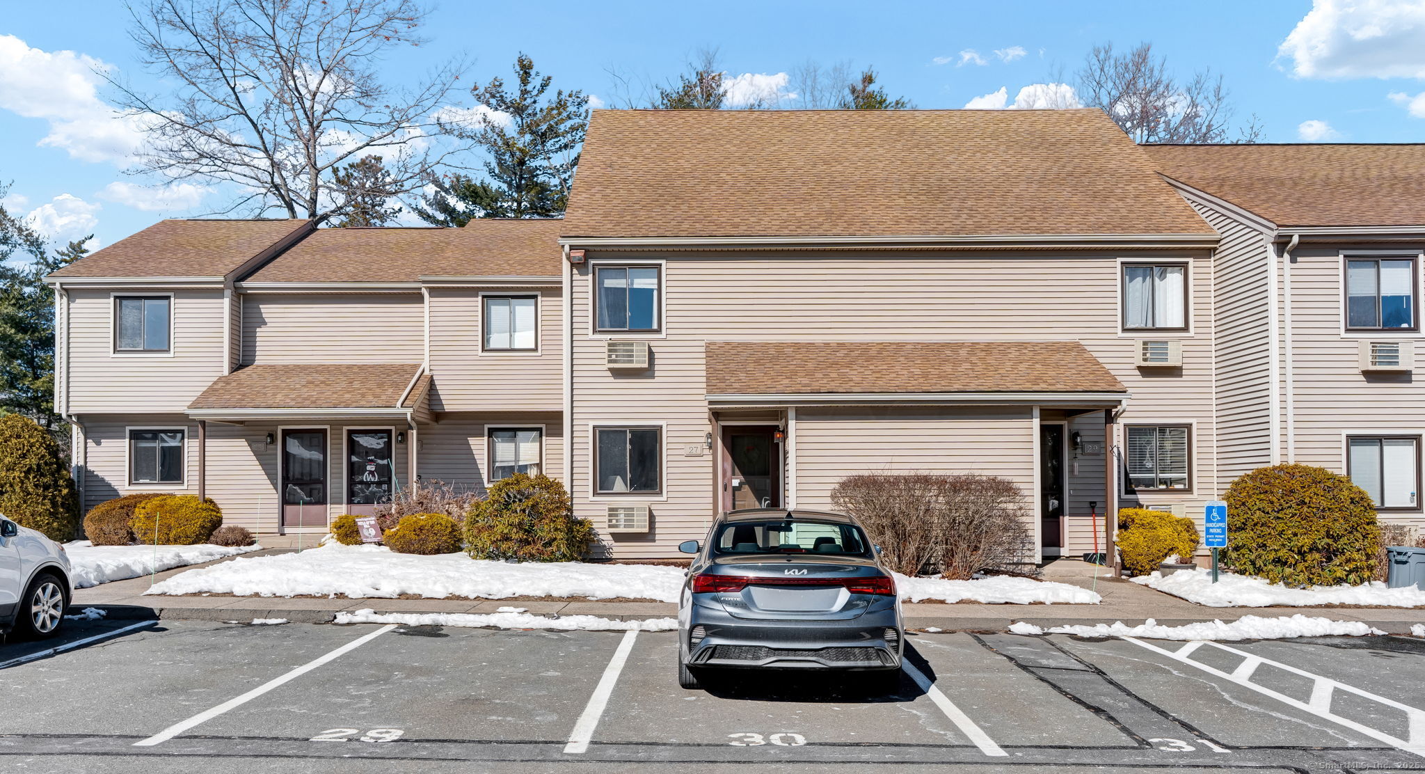 371 Emmett Street #APT 27, Bristol, Connecticut image 4