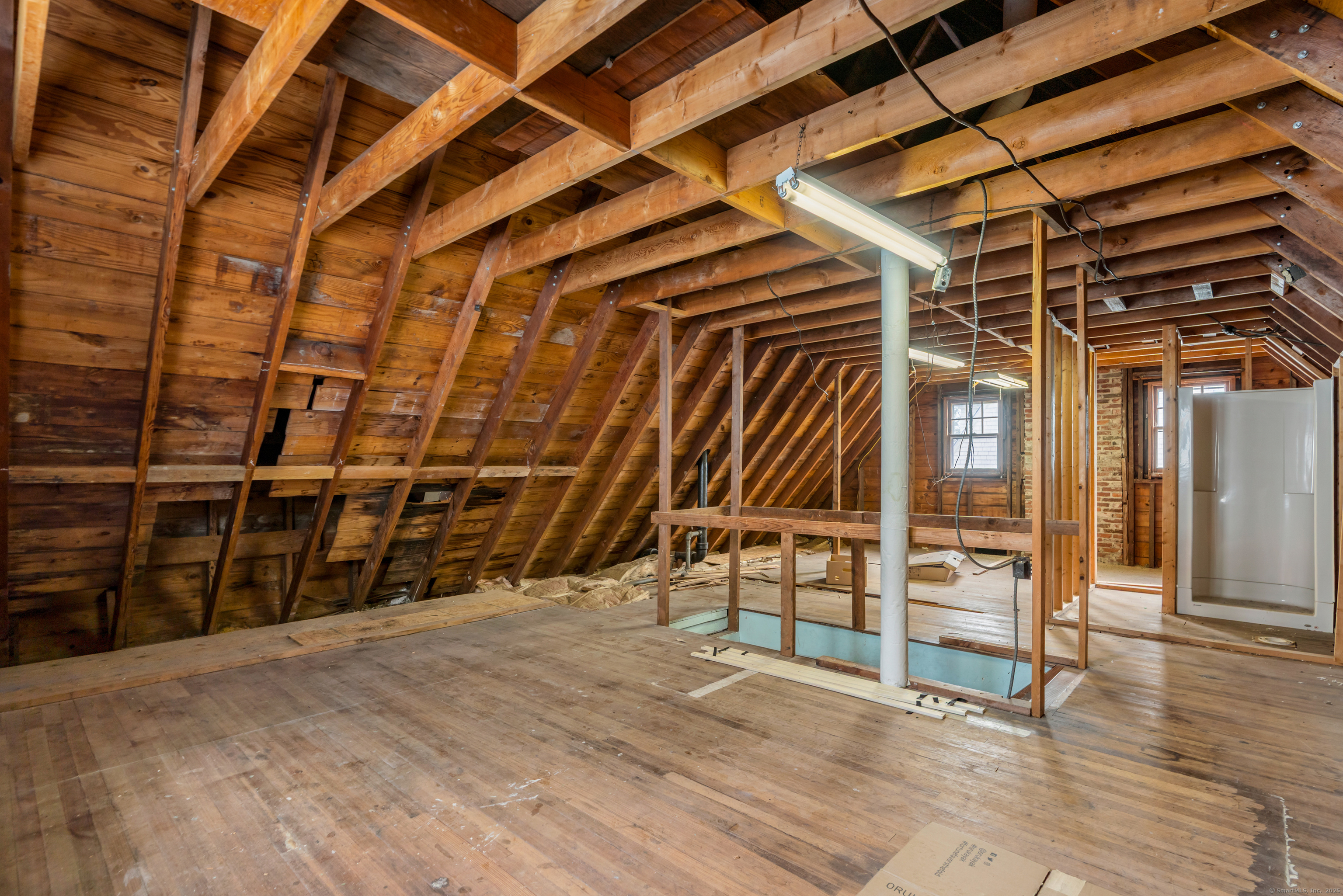 West Hartford, Connecticut 06119, United States, 4 Bedrooms Bedrooms, ,3 BathroomsBathrooms,Residential,Active,111678