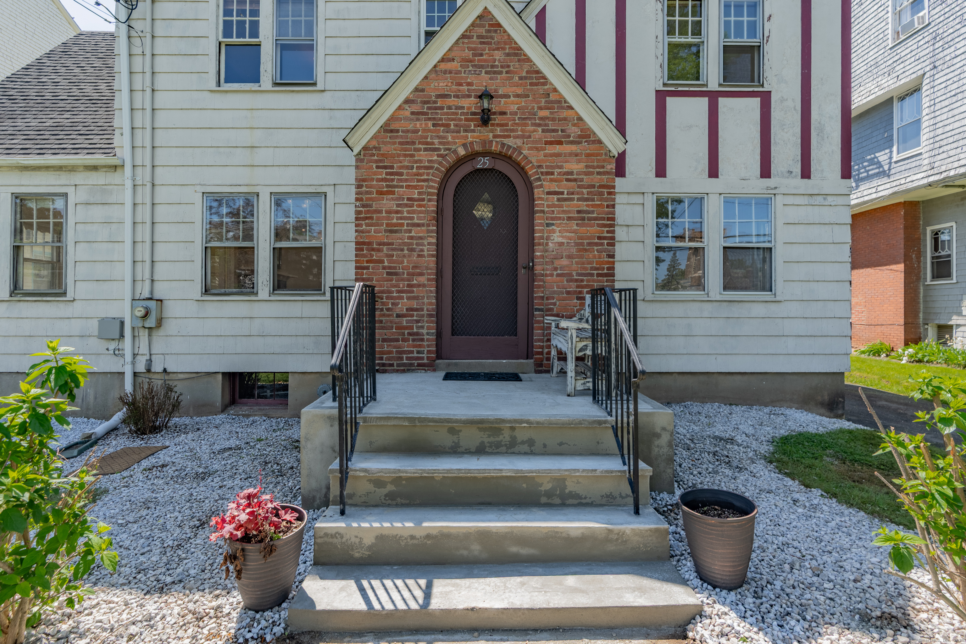 West Hartford, Connecticut 06119, United States, 4 Bedrooms Bedrooms, ,3 BathroomsBathrooms,Residential,Active,111678