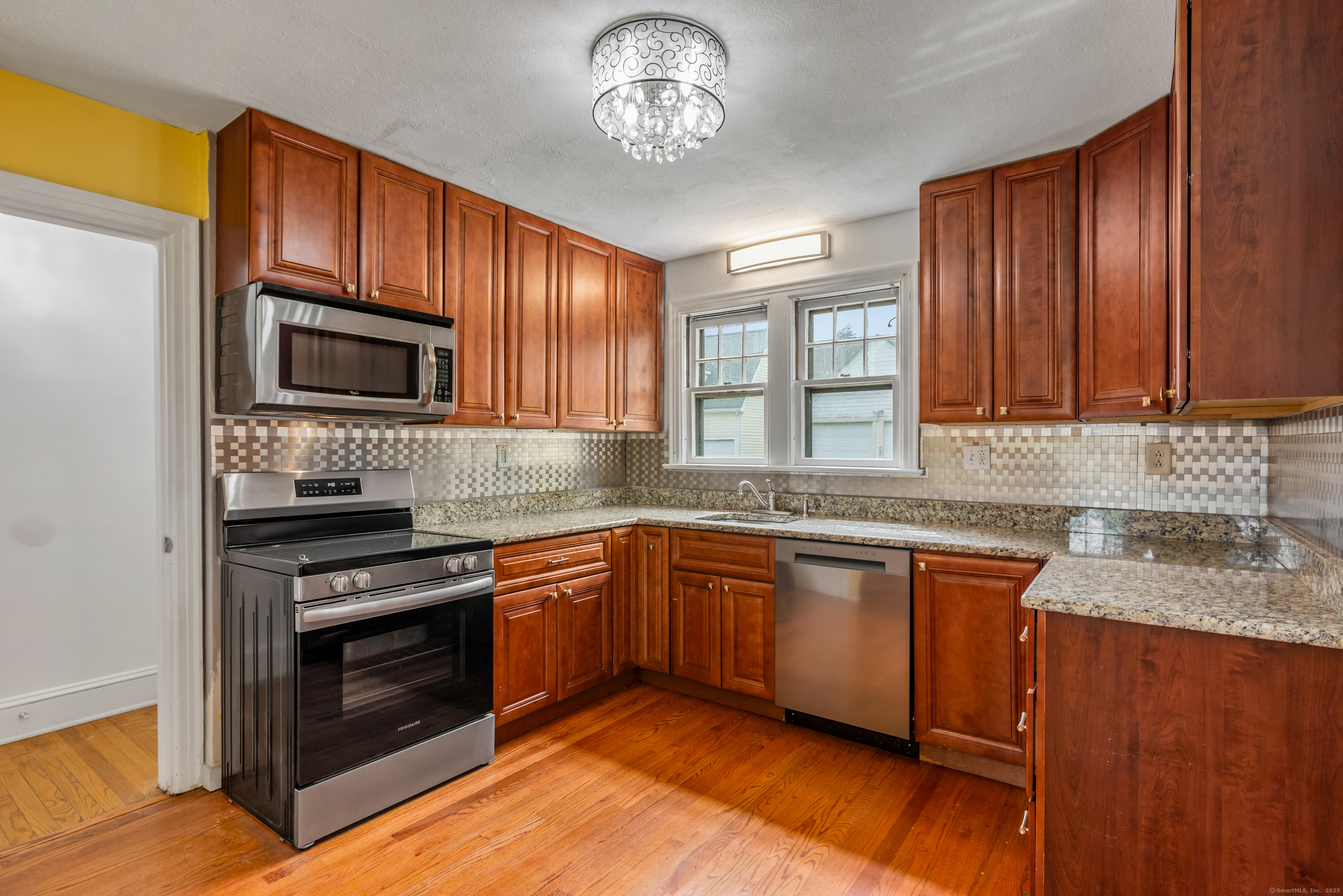 West Hartford, Connecticut 06119, United States, 4 Bedrooms Bedrooms, ,3 BathroomsBathrooms,Residential,Active,111678