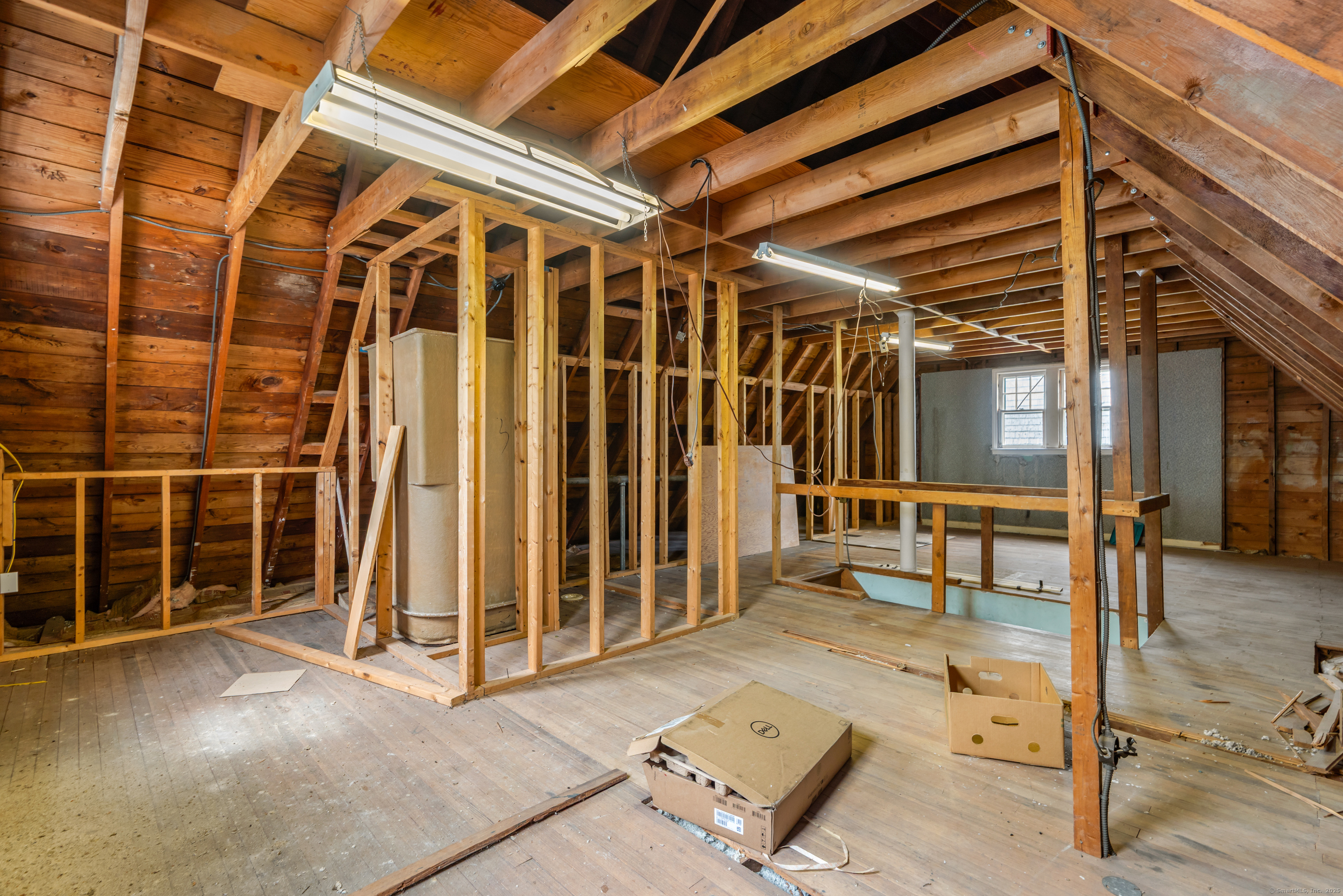 West Hartford, Connecticut 06119, United States, 4 Bedrooms Bedrooms, ,3 BathroomsBathrooms,Residential,Active,111678