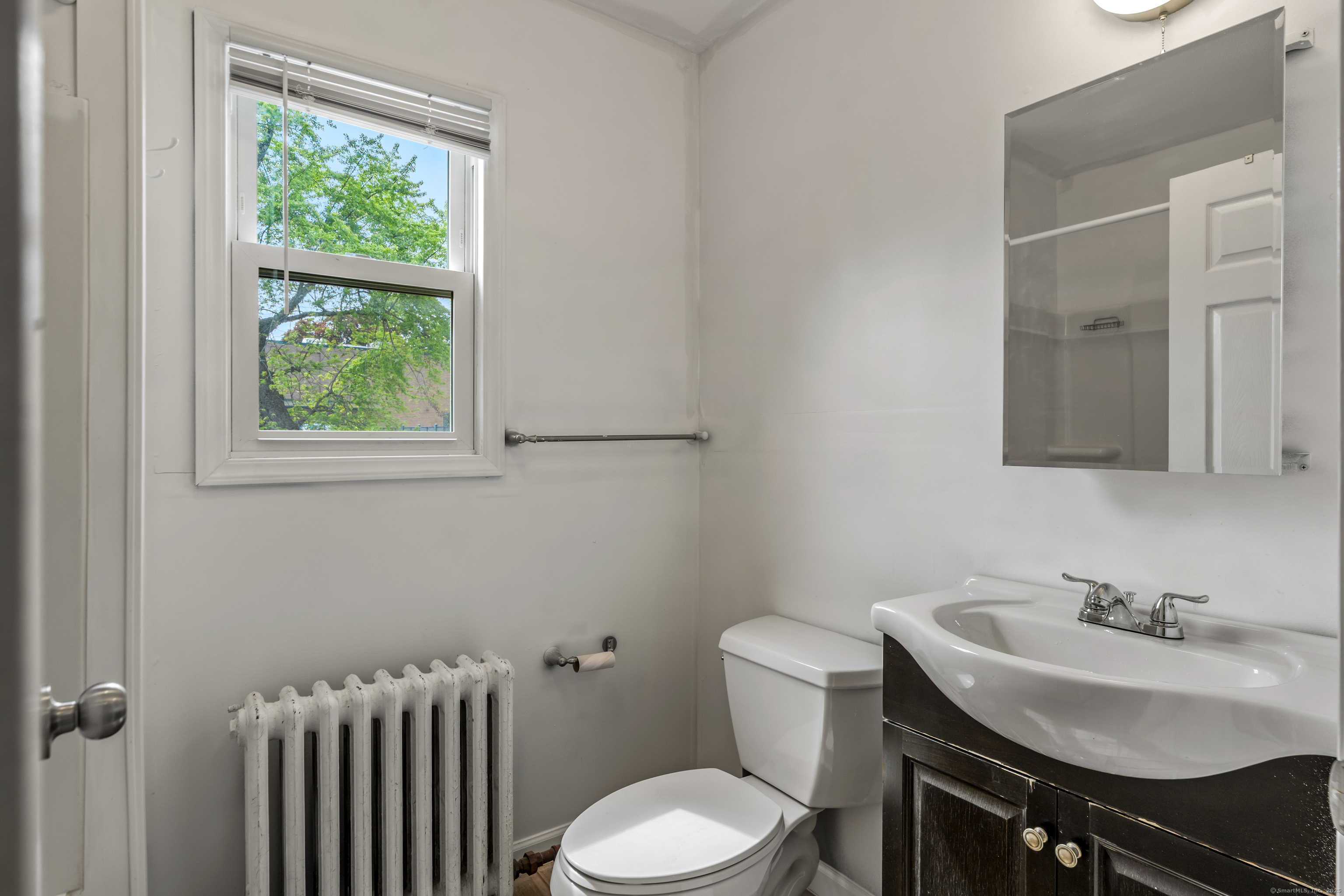 West Hartford, Connecticut 06119, United States, 4 Bedrooms Bedrooms, ,3 BathroomsBathrooms,Residential,Active,111678