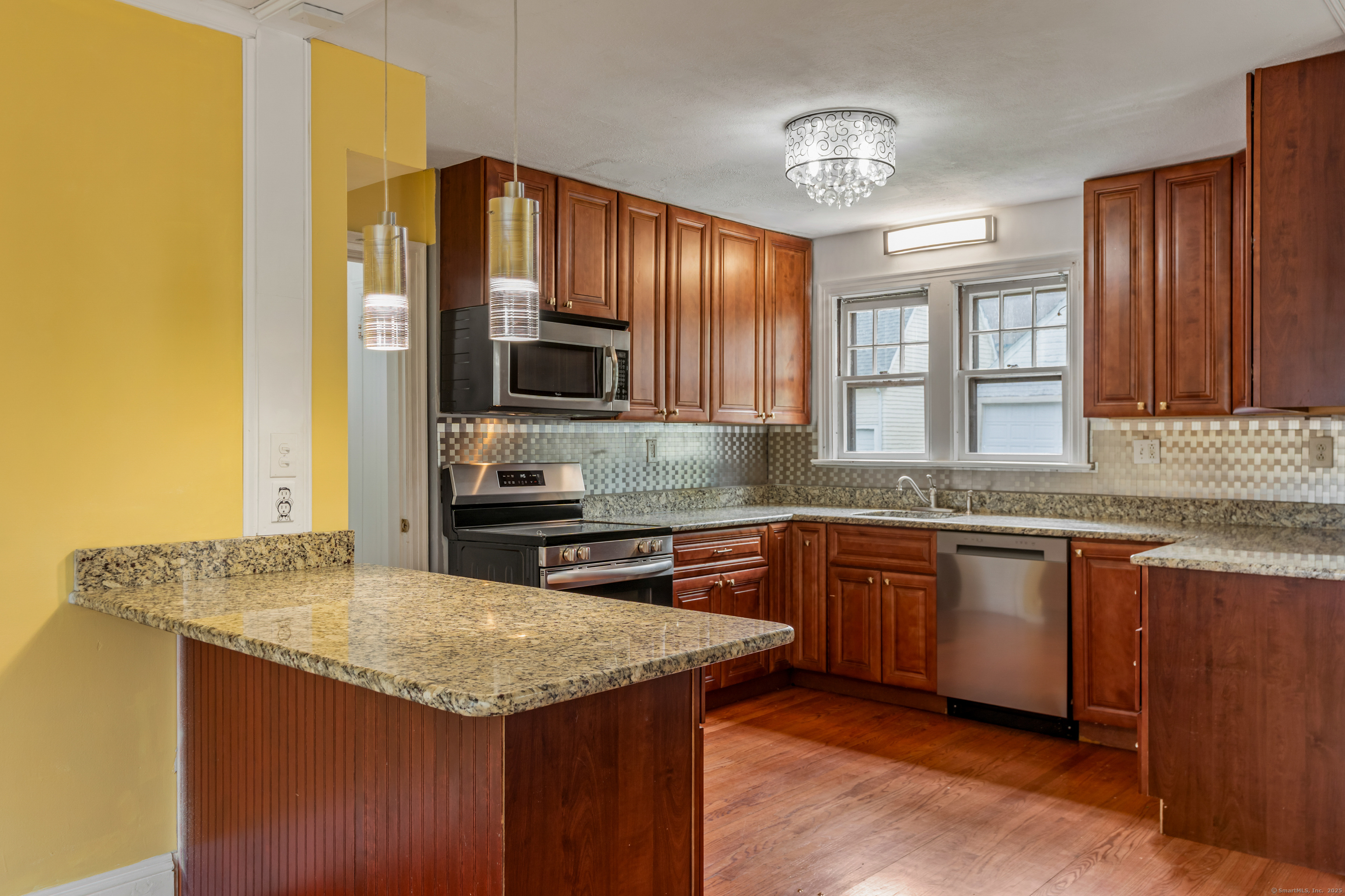 West Hartford, Connecticut 06119, United States, 4 Bedrooms Bedrooms, ,3 BathroomsBathrooms,Residential,Active,111678