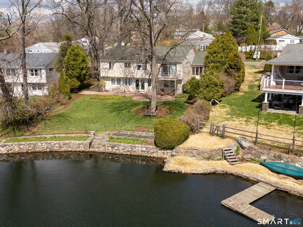 Photo of 56 lakeview Drive, Stamford, CT 06905 (MLS # 24170014)