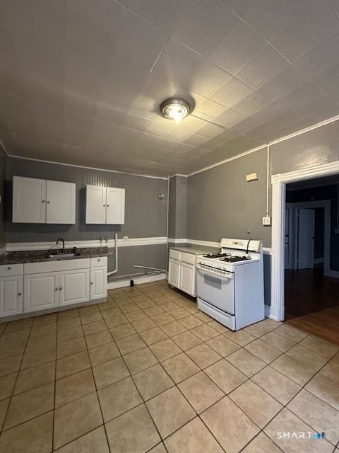 Tiny photo for 27 Bond Street, Hartford, CT 06114 (MLS # 24146272)