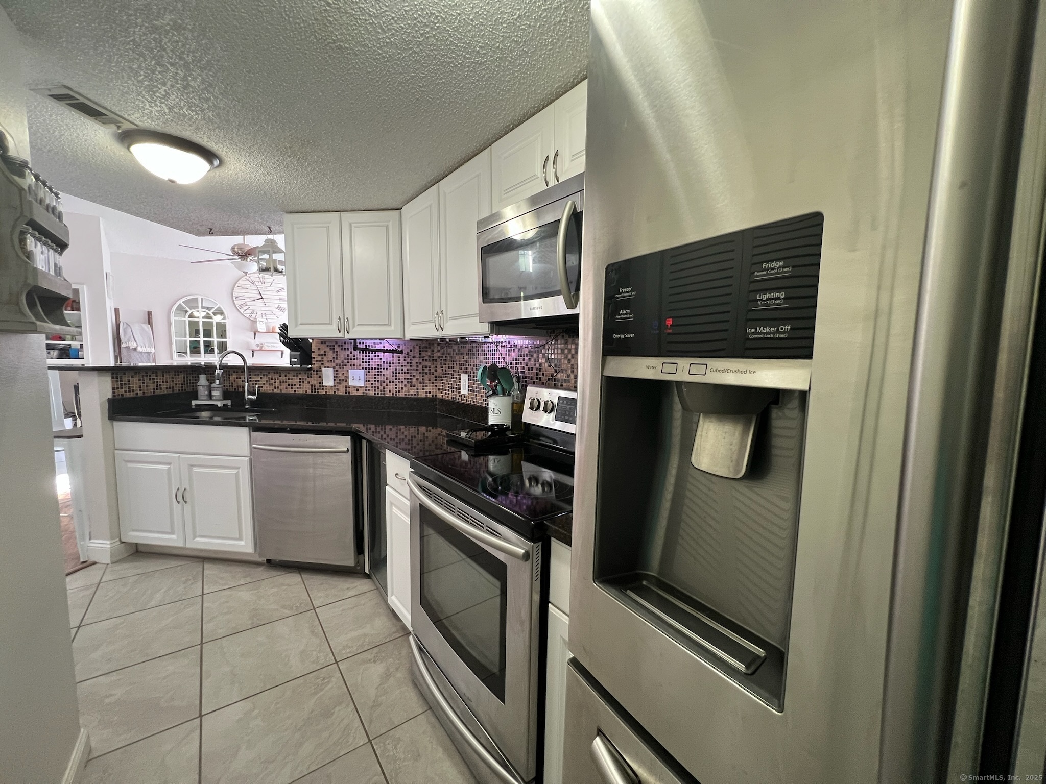 Middletown, Connecticut 06457, United States, 2 Bedrooms Bedrooms, ,2 BathroomsBathrooms,Residential,Active,159508