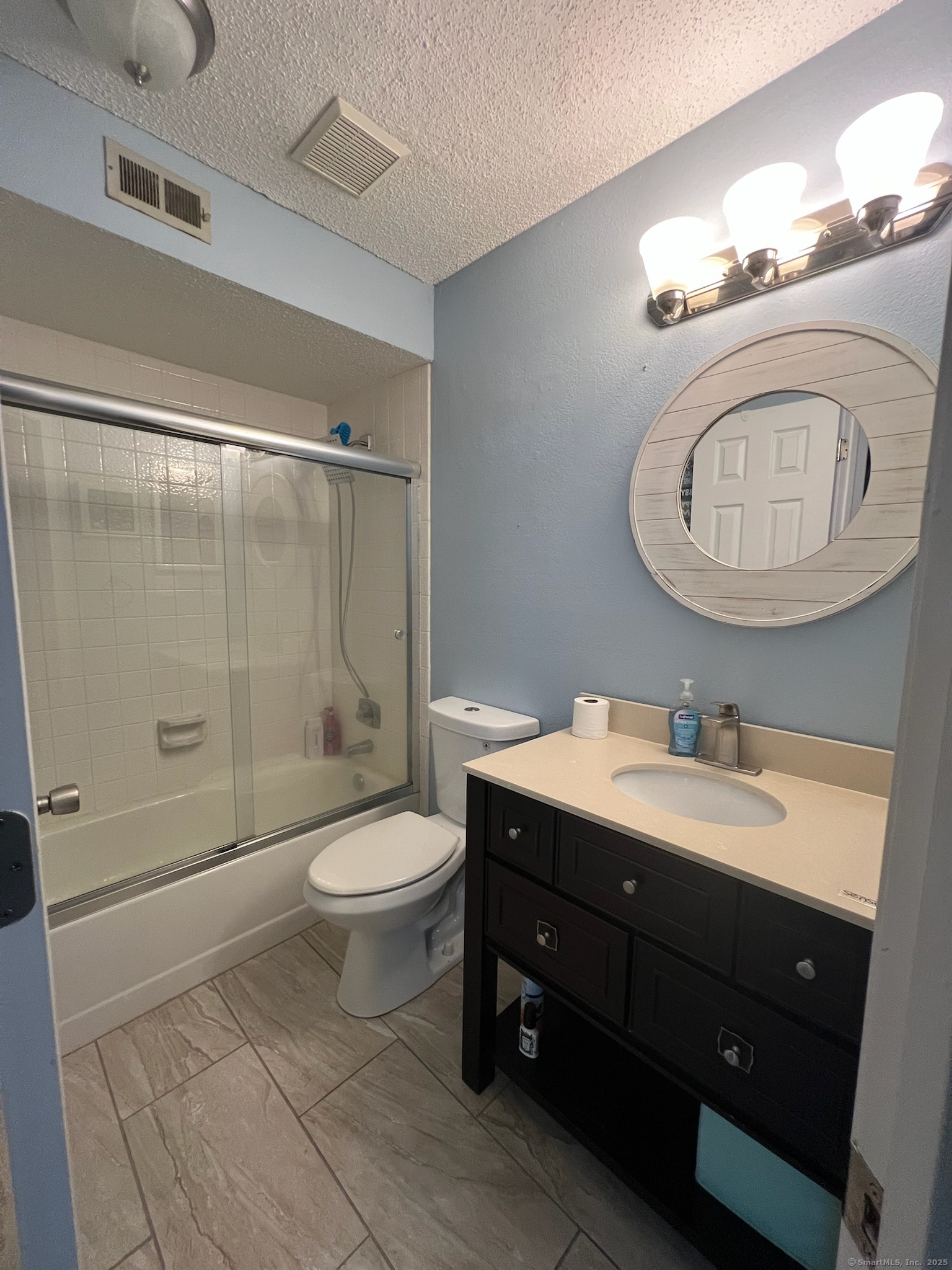 Middletown, Connecticut 06457, United States, 2 Bedrooms Bedrooms, ,2 BathroomsBathrooms,Residential,Active,159508