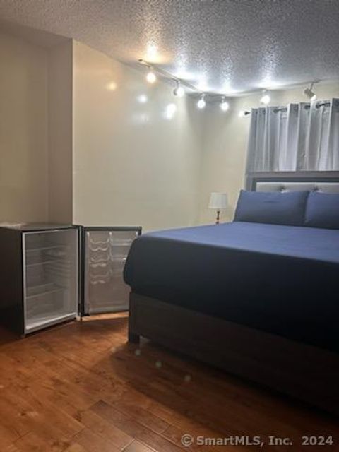 MLS: 24028261