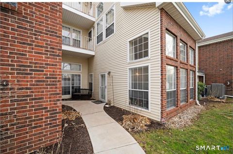 Photo of 211 Carriage Crossing Lane #211, Middletown, CT 06457 (MLS # 24164605)