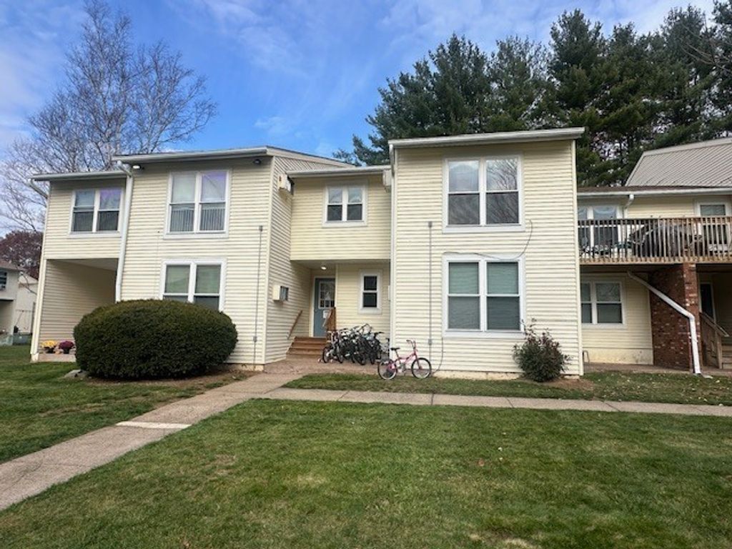 Photo of 949 Pleasant Valley Road #10-06, South Windsor, CT 06074 (MLS # 24139843)