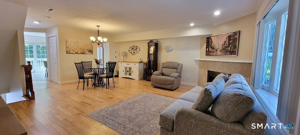 20 Wolf Hill Road 10C