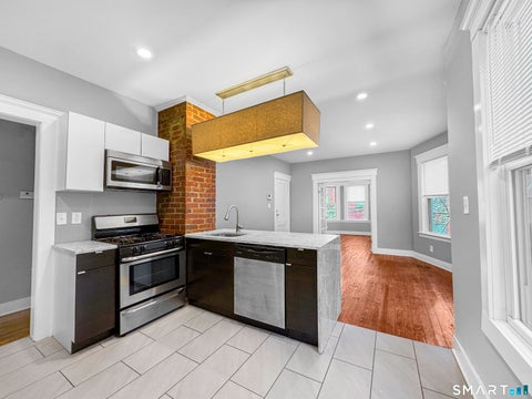 Multifamily For Rent - 248 Nicoll Street #3<br/> New Haven, CT 06511