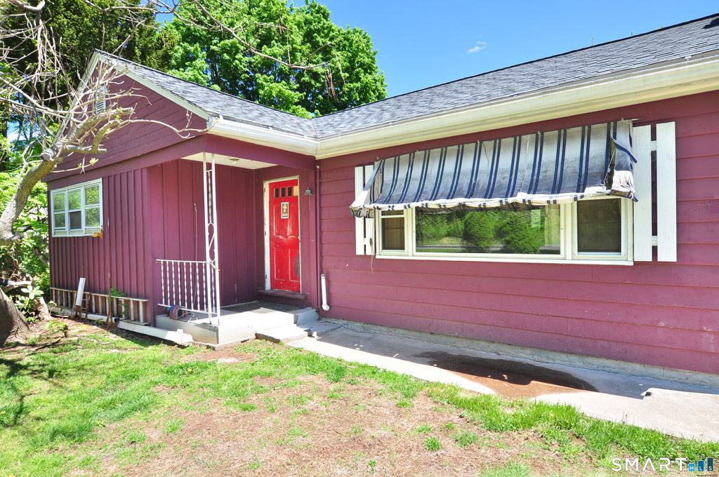 Photo of 195 S Main Street, East Granby, CT 06026 (MLS # 24174305)