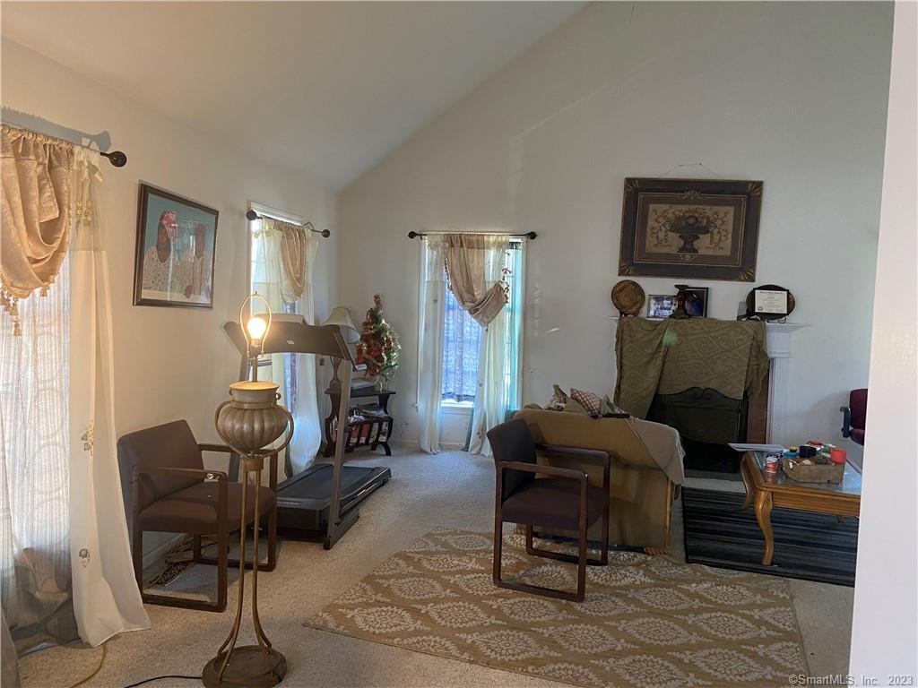 Photo 15 of 40 of 7 Fawn Meadow Drive house