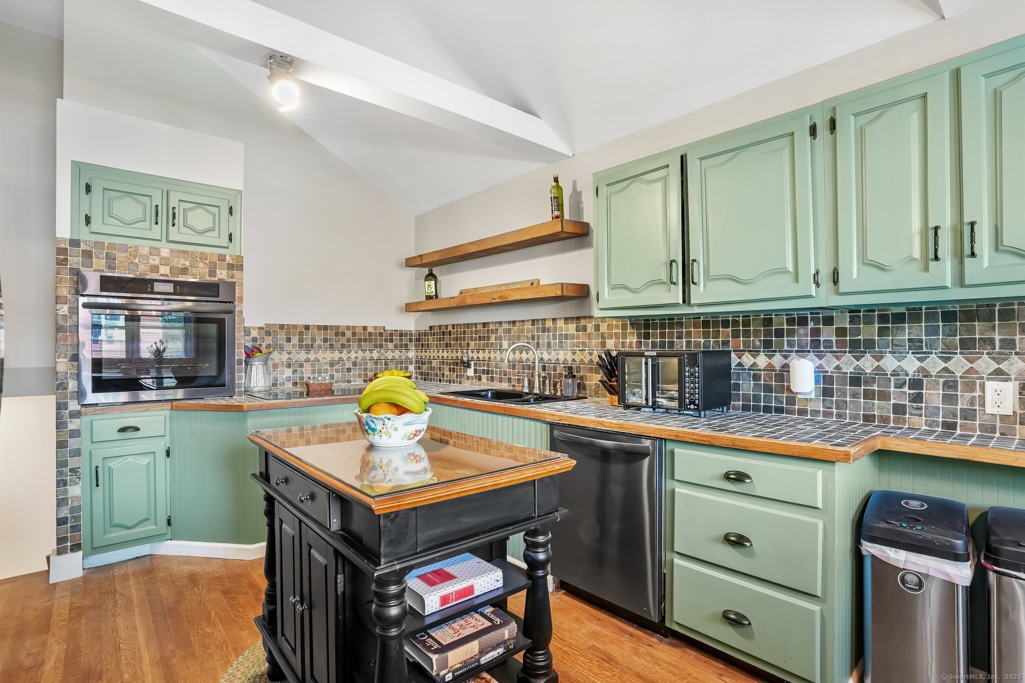 16 Skyline Terrace, Danbury, Connecticut image 8