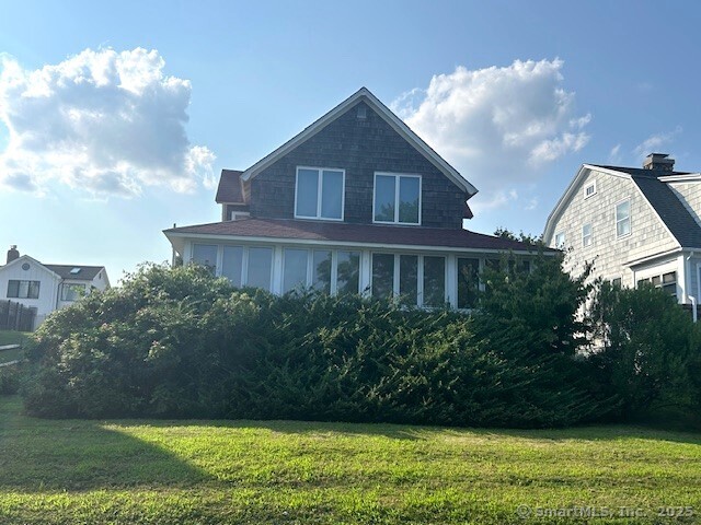 Rental Property at Linden Avenue, Branford, Connecticut - Bedrooms: 4 
Bathrooms: 2 
Rooms: 6  - $4,500 MO.