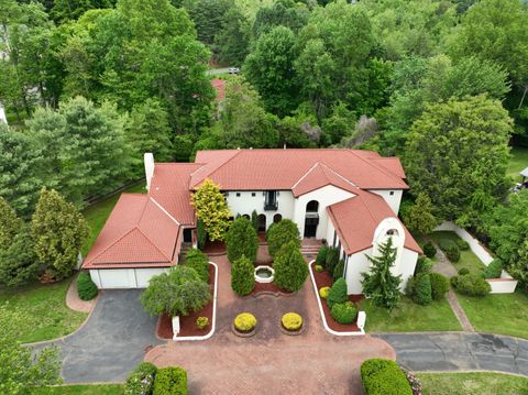 46 Mountain Farms Road West Hartford CT 06117