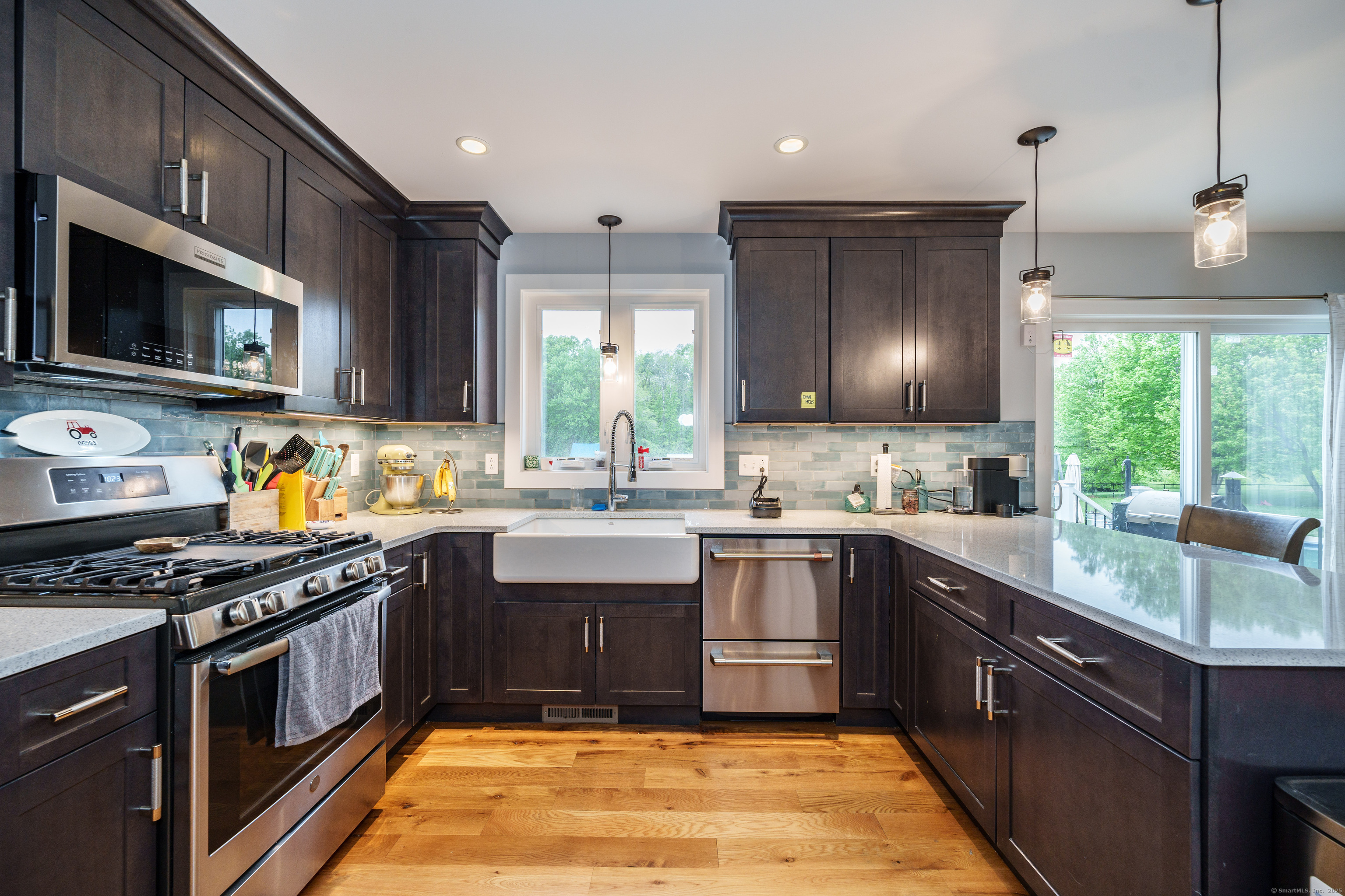 917 N Grand Street, Suffield, Connecticut image 6