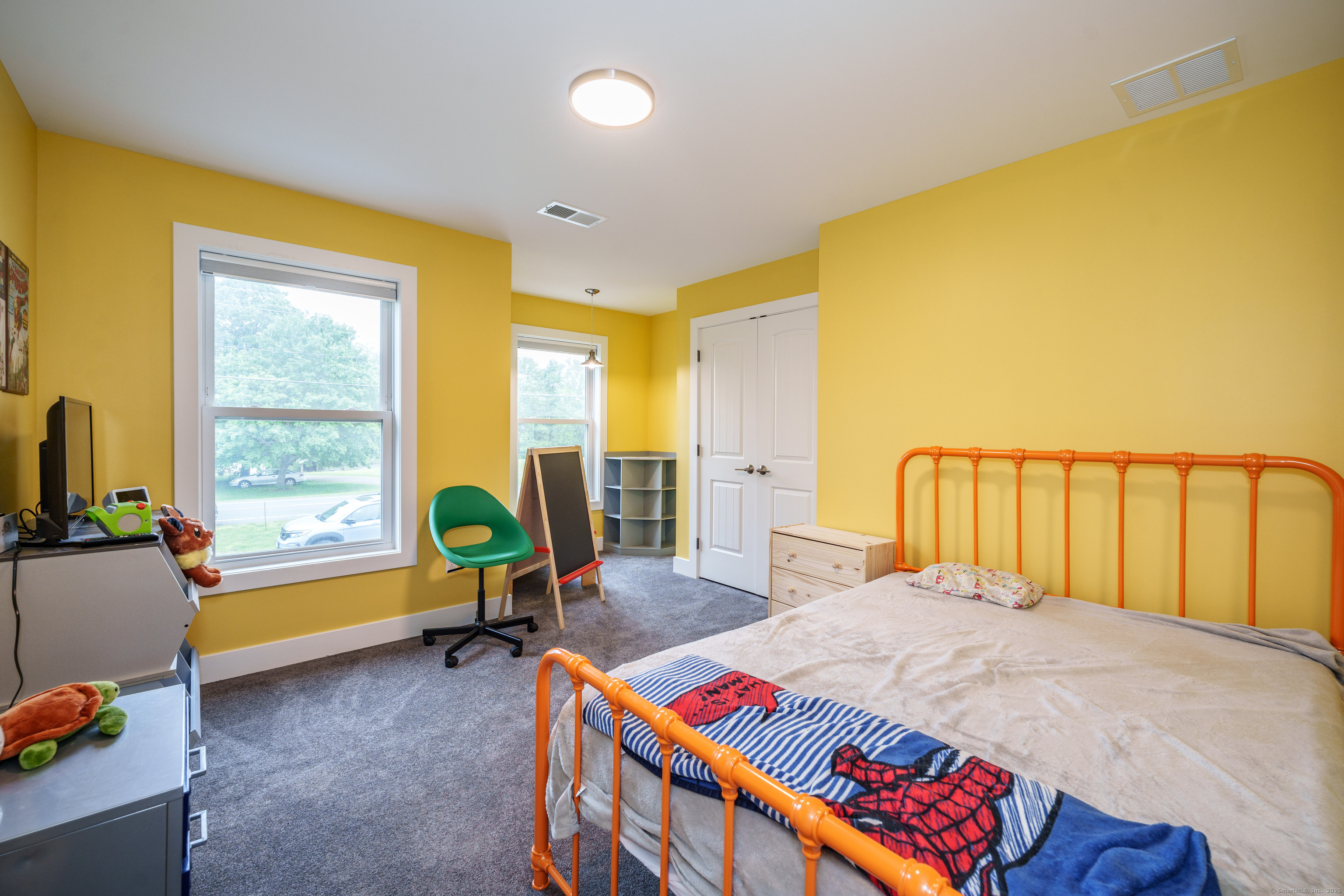 917 N Grand Street, Suffield, Connecticut image 14