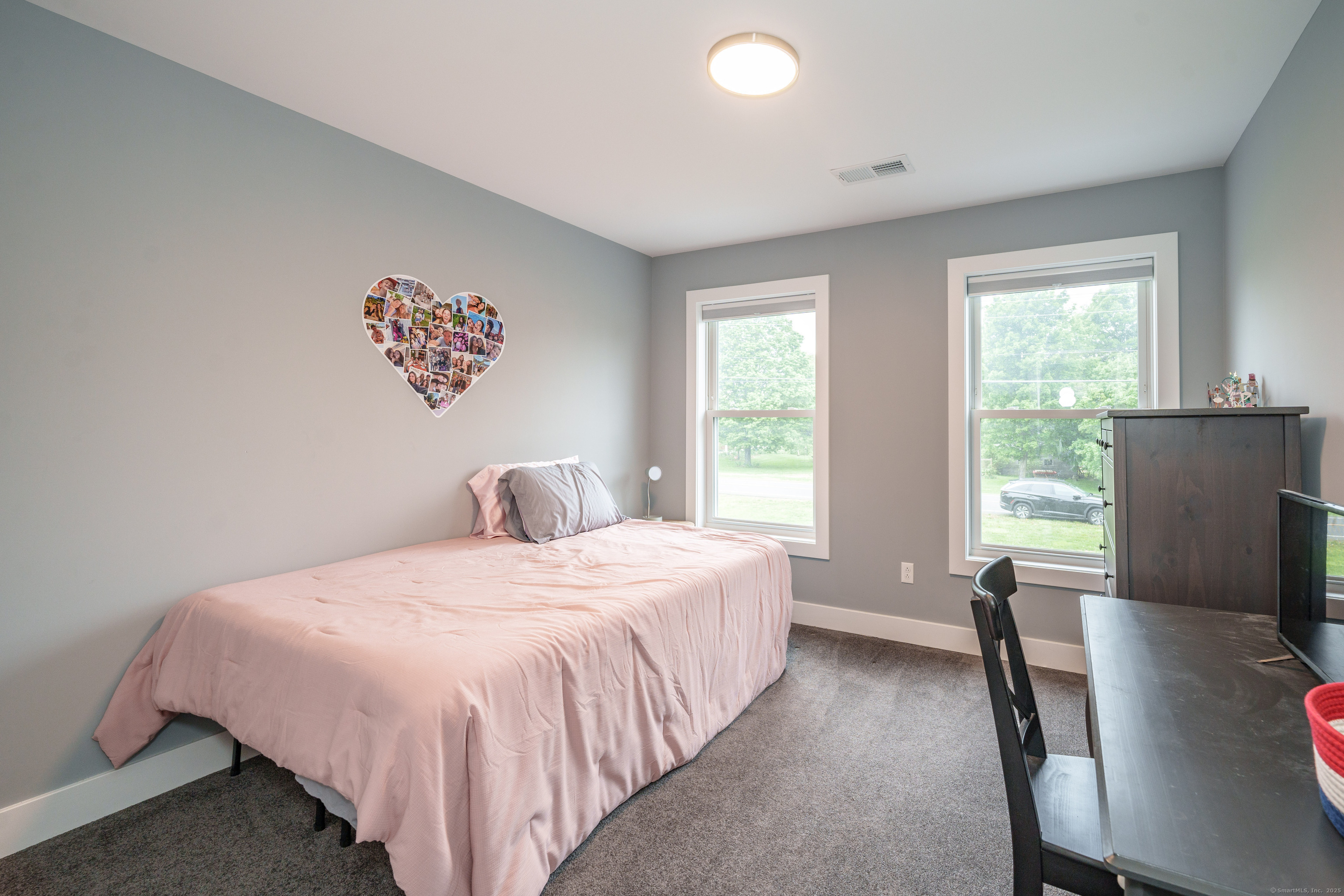 917 N Grand Street, Suffield, Connecticut image 17