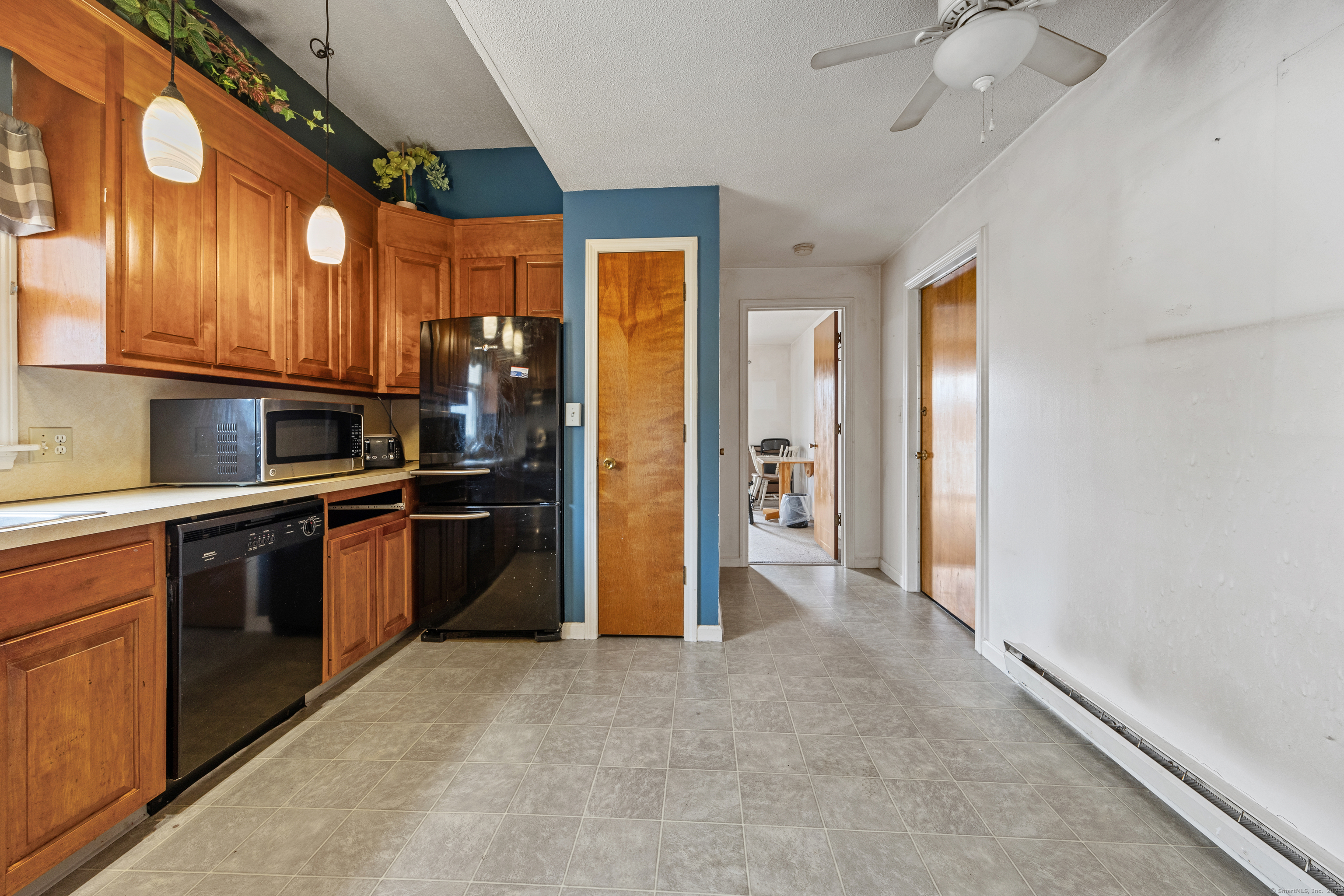 52 Irving Street #APT 2, Bristol, Connecticut image 7