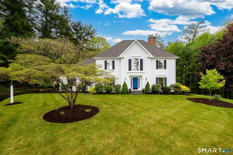 Photo of 34 Sudbury Way, Avon, CT 06001 (MLS # 24175387)
