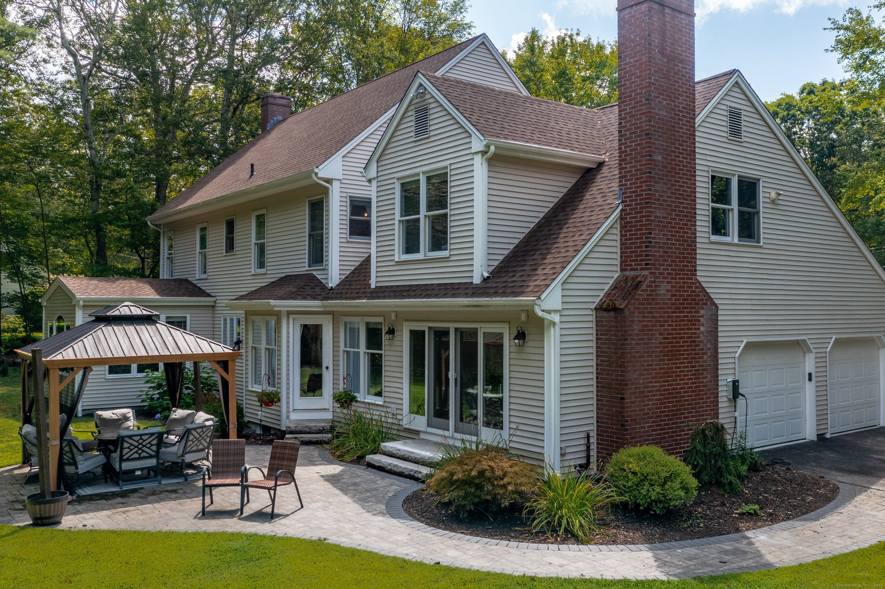 Tolland, Connecticut 06084, United States, 4 Bedrooms Bedrooms, ,3 BathroomsBathrooms,Residential,Coming Soon,193459