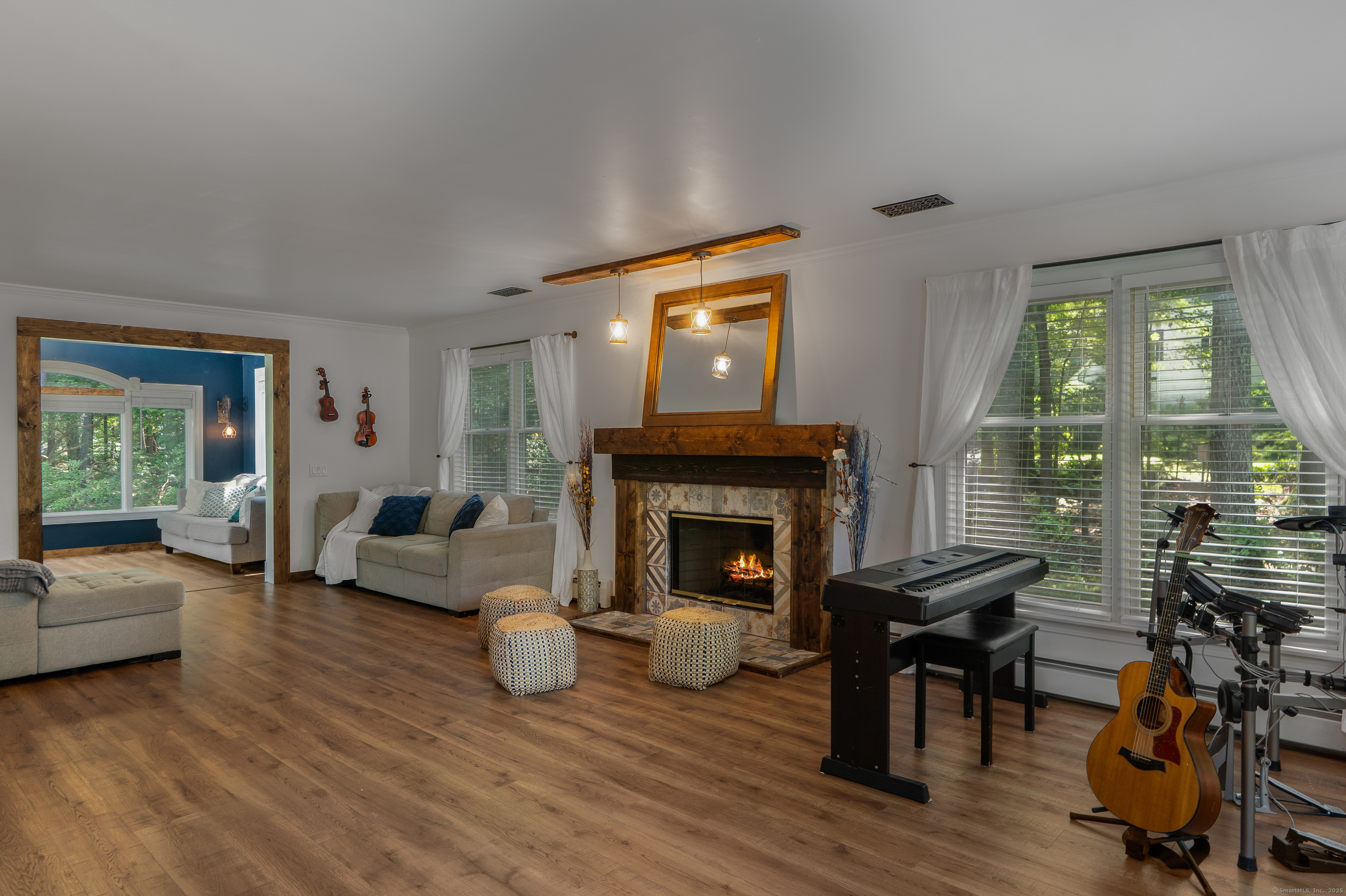 Tolland, Connecticut 06084, United States, 4 Bedrooms Bedrooms, ,3 BathroomsBathrooms,Residential,Coming Soon,193459