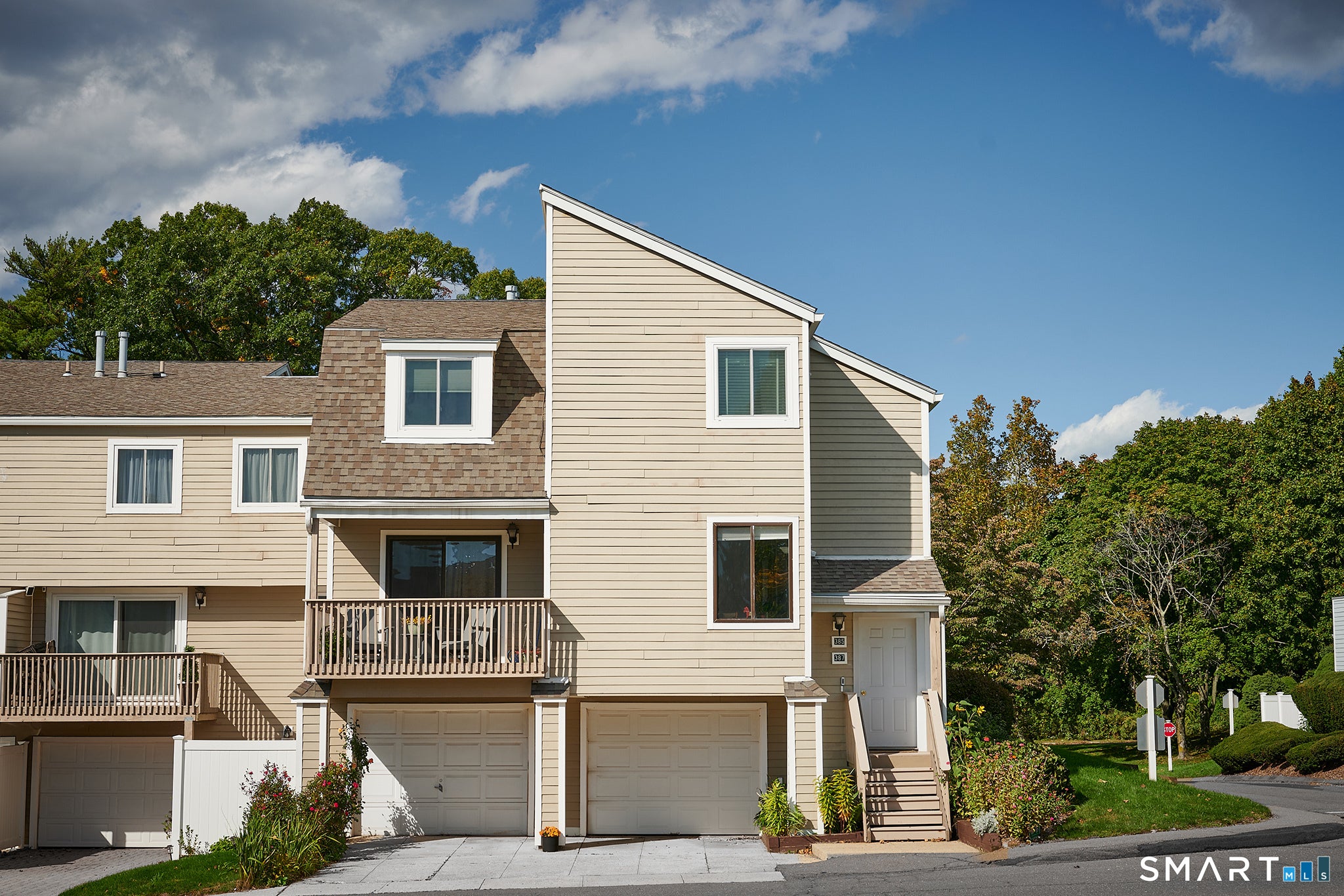 387 Walden Green Road 387