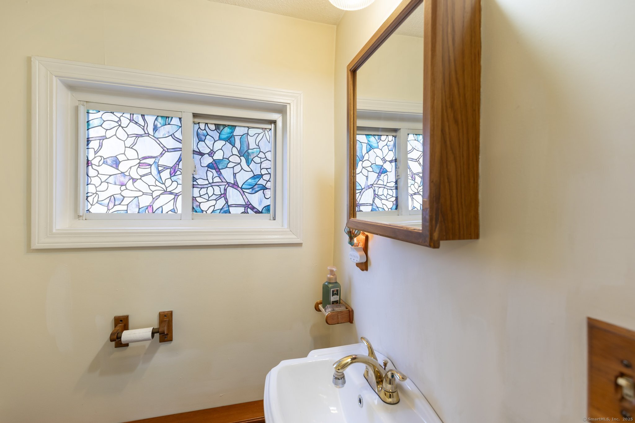 18 Windsor Street, Waterbury, Connecticut image 16