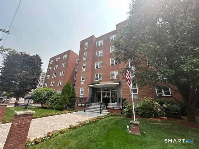 Photo of 39 Glenbrook Road #3U, Stamford, CT 06902 (MLS # 24191448)