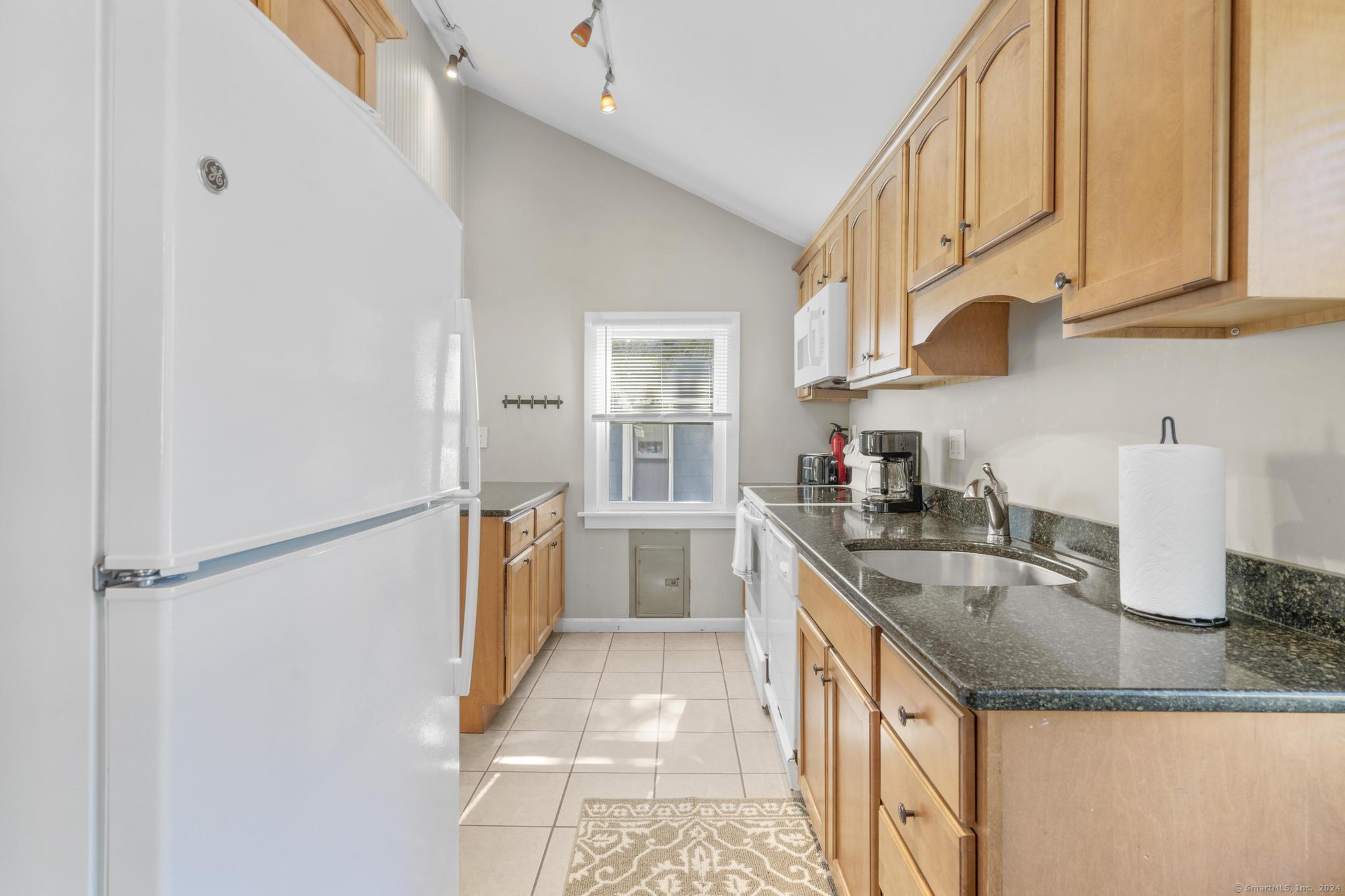 89 Hawks Nest Road, Old Lyme, Connecticut image 15
