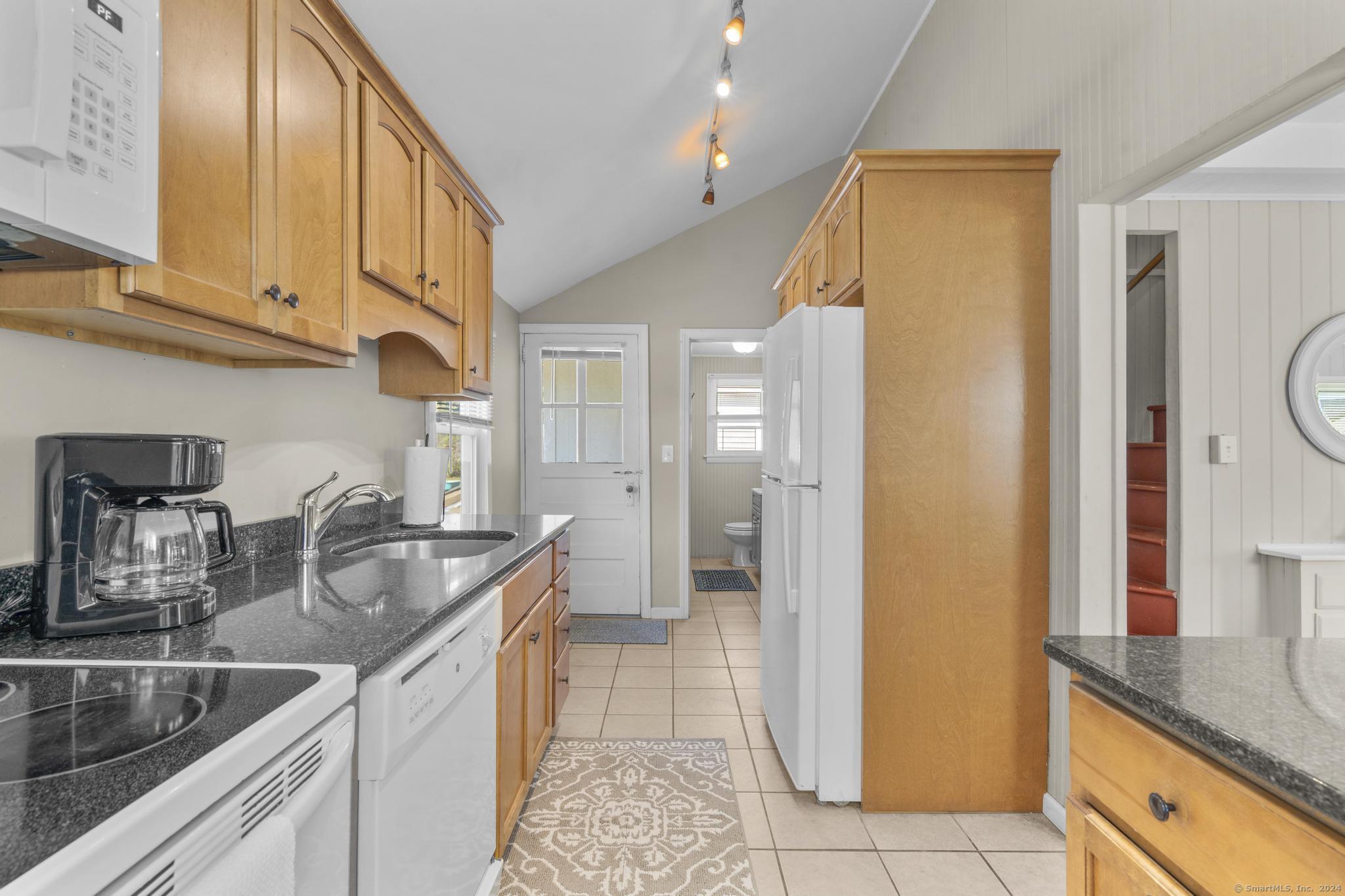 89 Hawks Nest Road, Old Lyme, Connecticut image 17