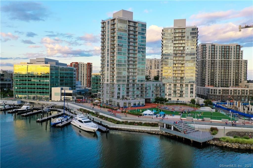 Photo of 1 Harbor Point Road #513, Stamford, CT 06902 (MLS # 24170149)