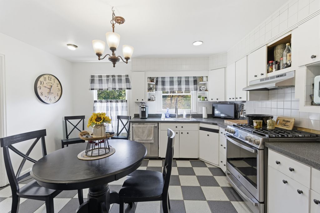 Photo of 78 Trinity Pass, Stamford, CT 06903 (MLS # 24139865)