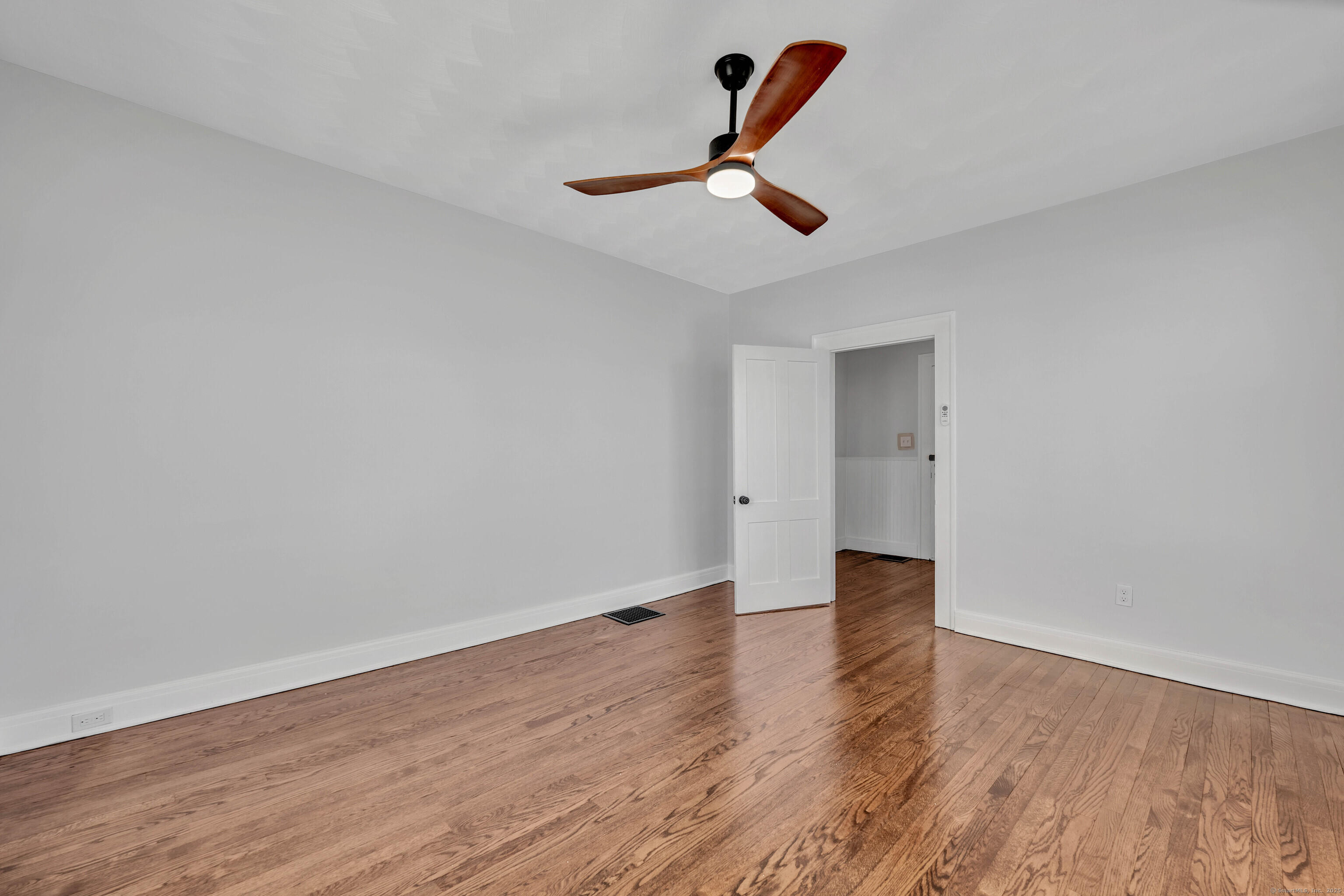 45 Pleasant Street, Bristol, Connecticut image 23