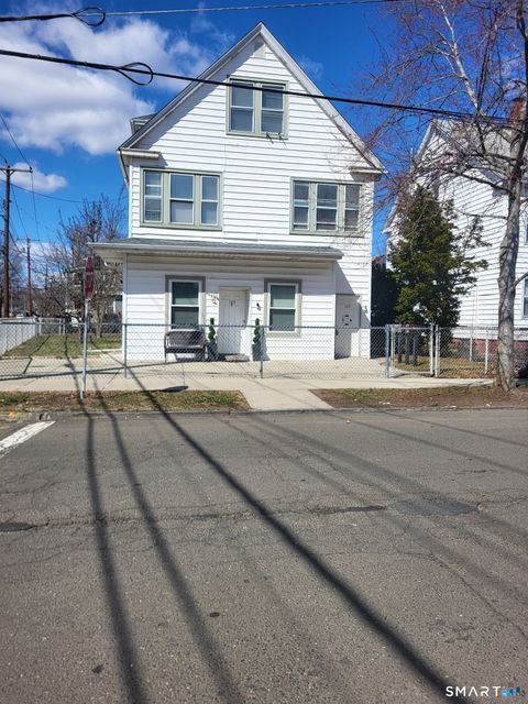 Photo of 165 Center Street #3, West Haven, CT 06460 (MLS # 24159946)