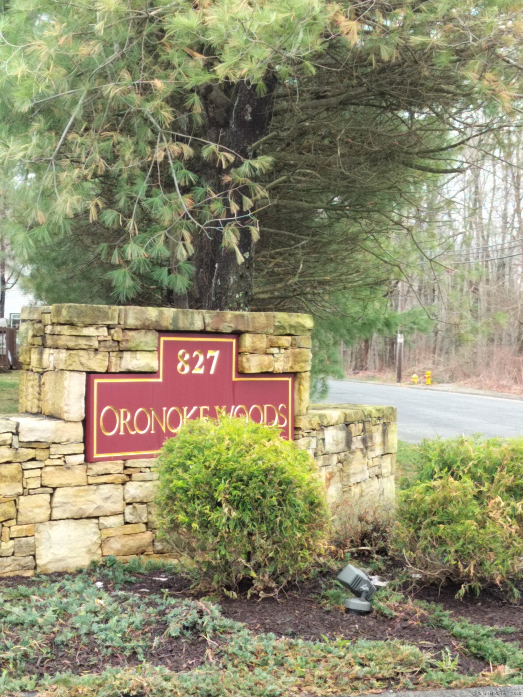 Property for Sale at Oronoke Road Apt 6-6, Waterbury, Connecticut - Bedrooms: 2 
Bathrooms: 2 
Rooms: 4  - $260,000