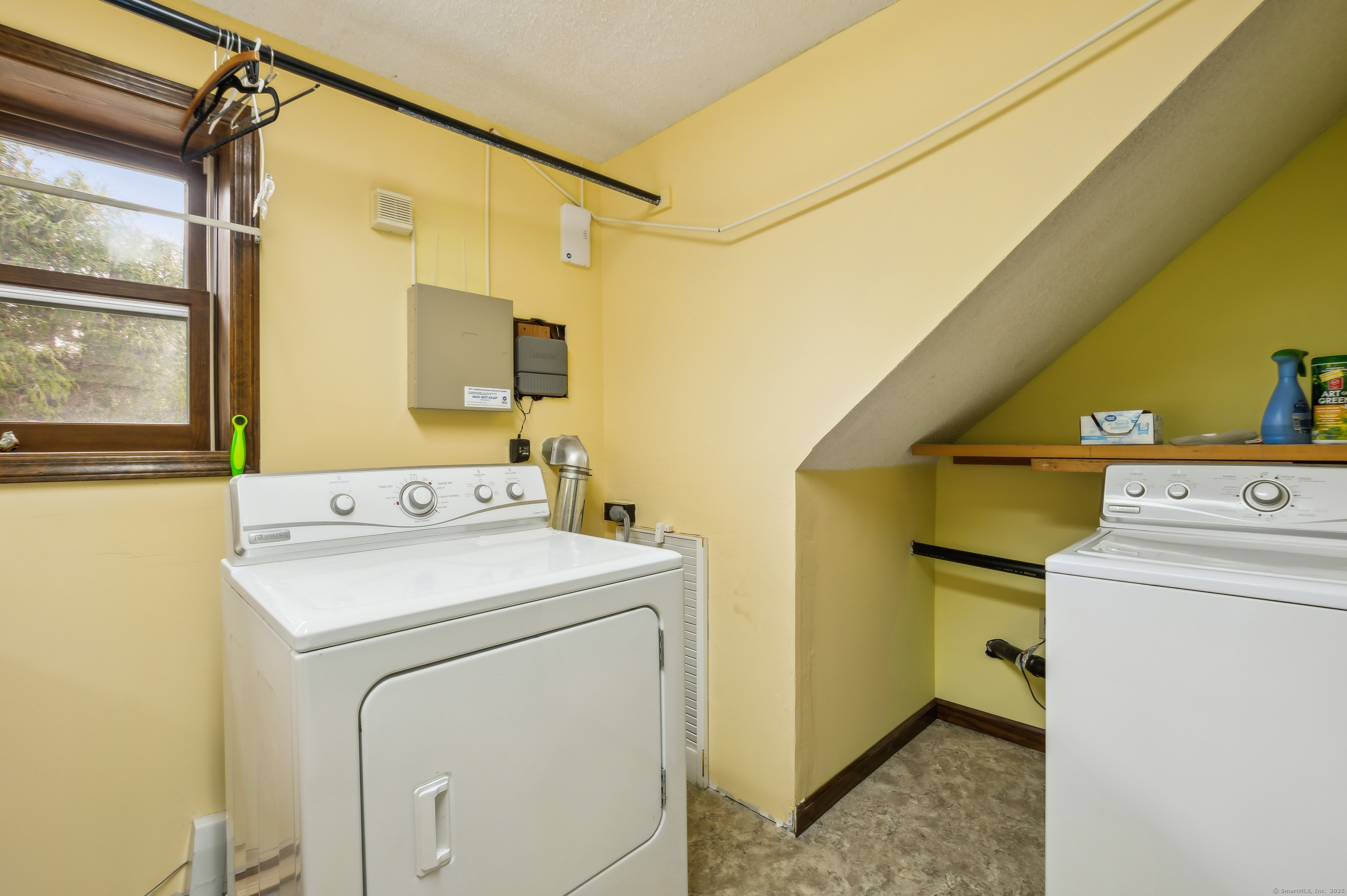 131 Rolling Meadow Drive, East Hartford, Connecticut image 26