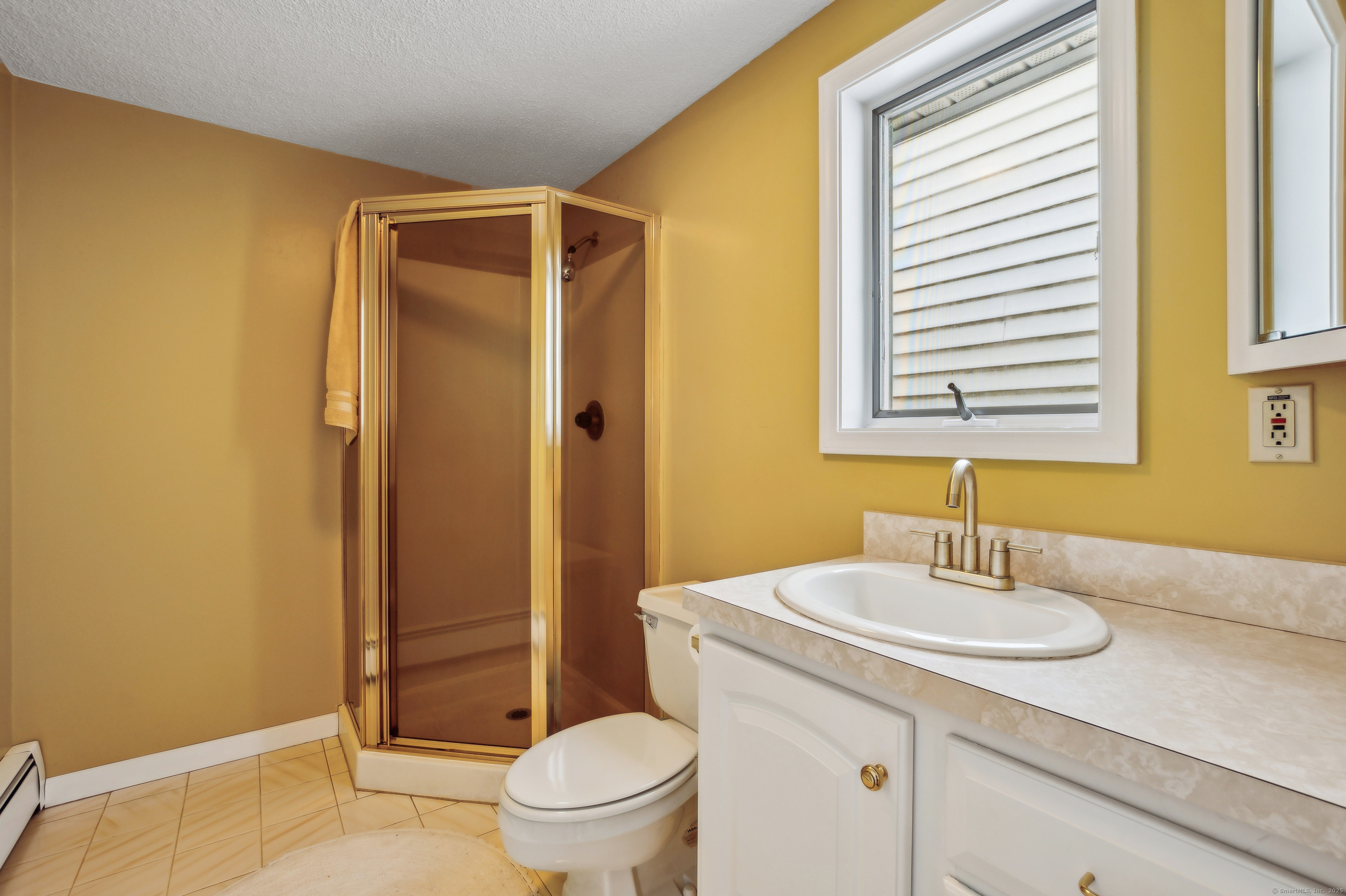 131 Rolling Meadow Drive, East Hartford, Connecticut image 18