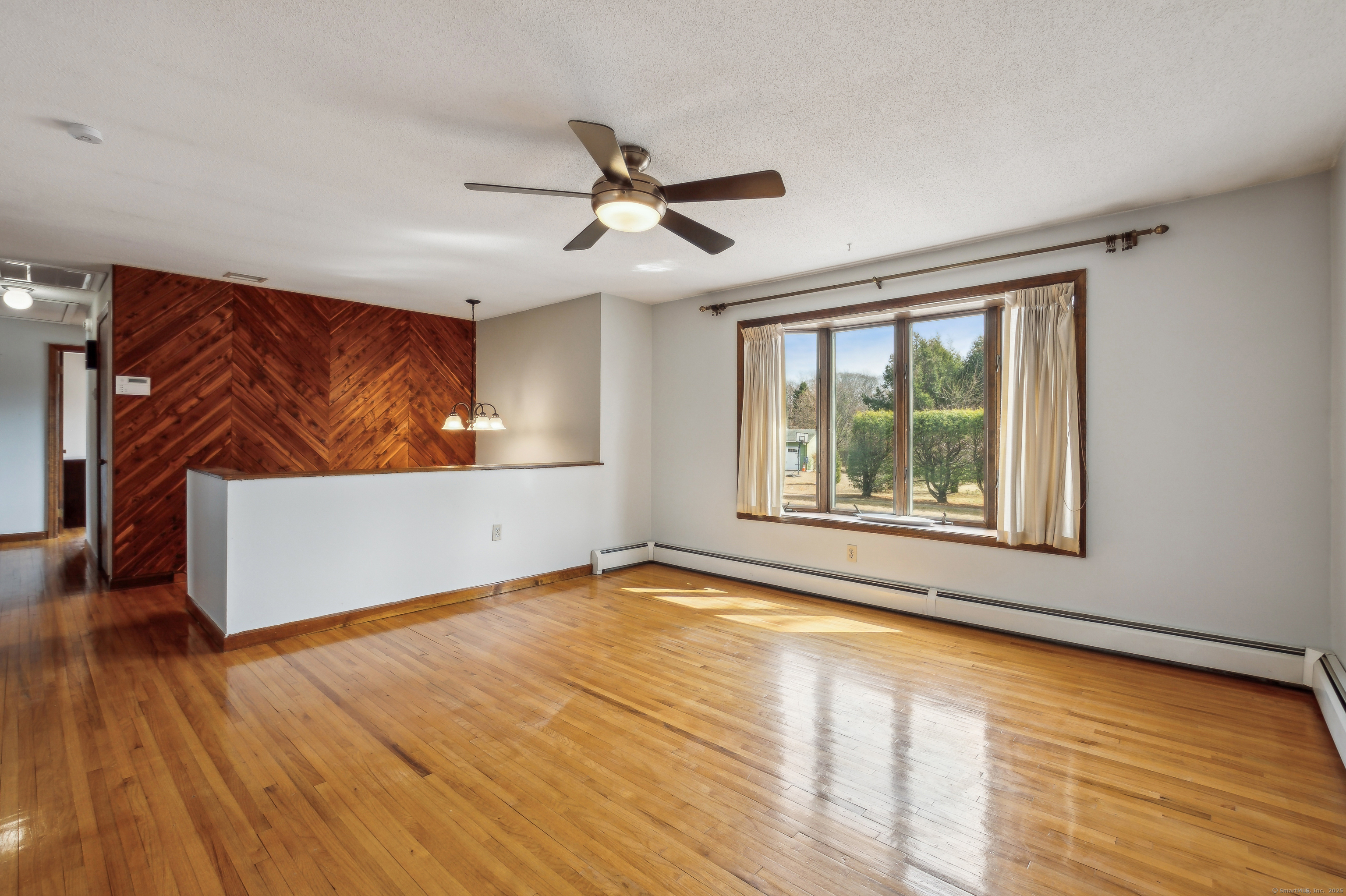 131 Rolling Meadow Drive, East Hartford, Connecticut image 4