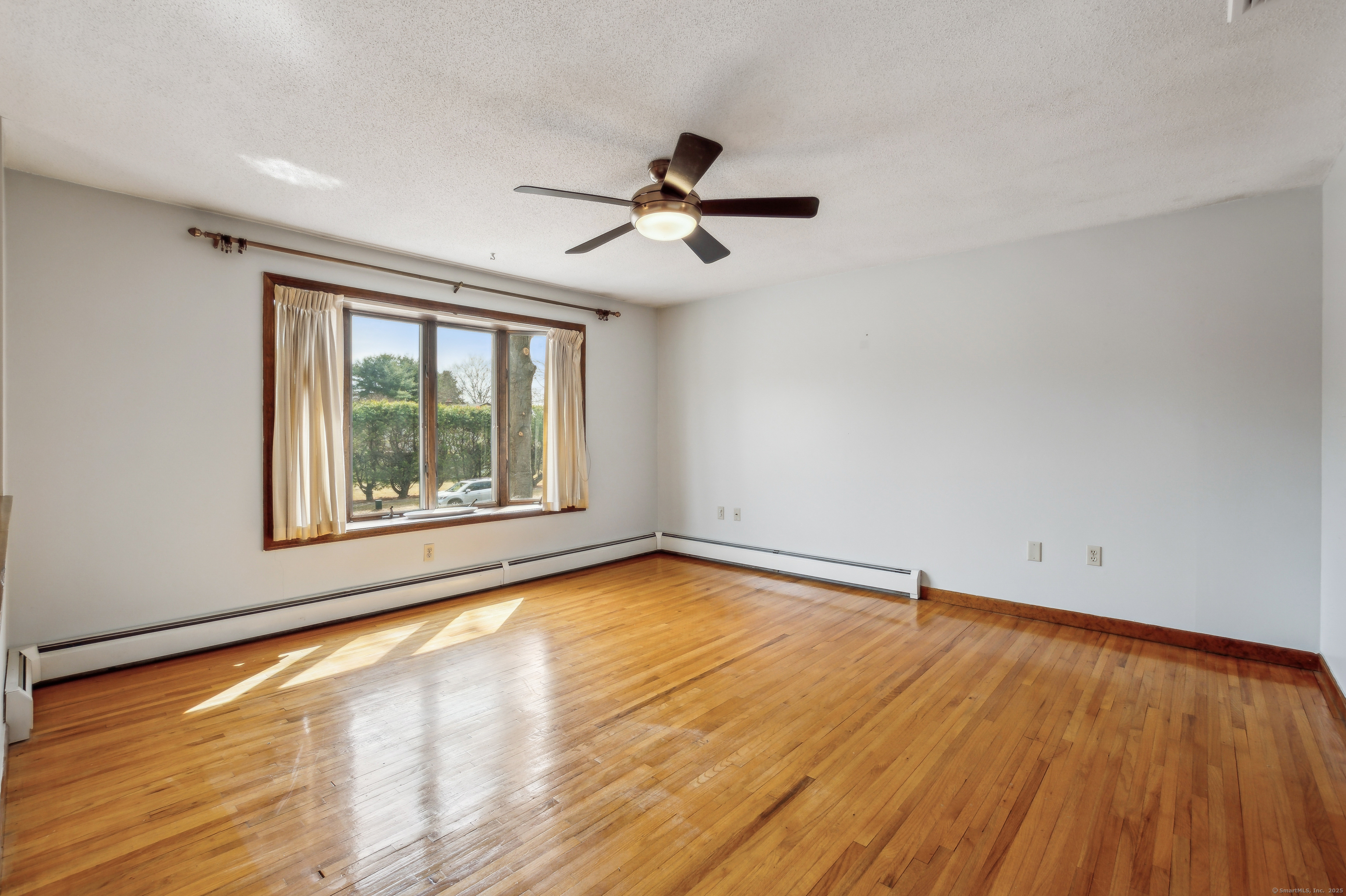 131 Rolling Meadow Drive, East Hartford, Connecticut image 3