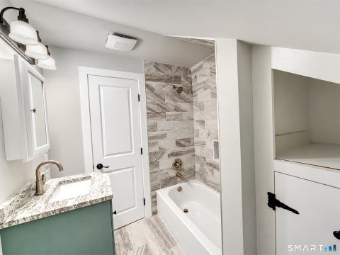 Tiny photo for 300 Railtree Hill Road #B, Woodbury, CT 06798 (MLS # 24207718)